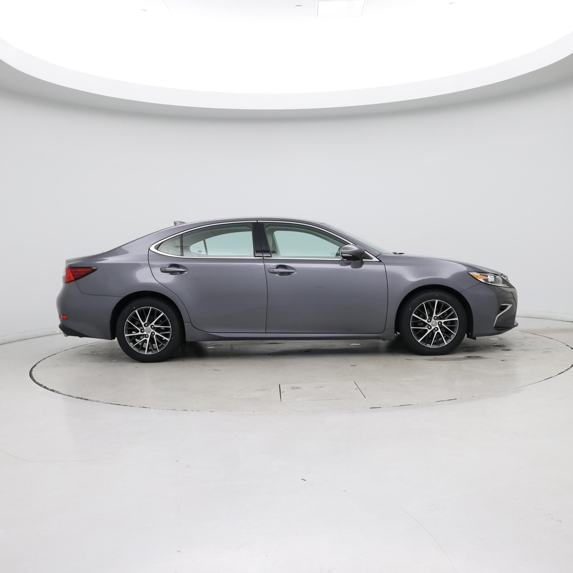 Thumbnail: 2018 Lexus ES - 7