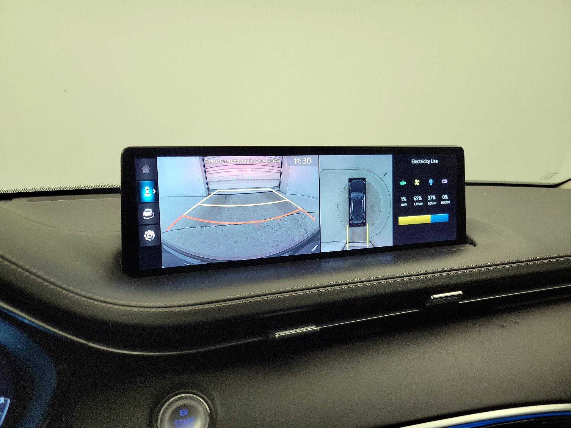 Thumbnail: 2024 Genesis GV70 - 15