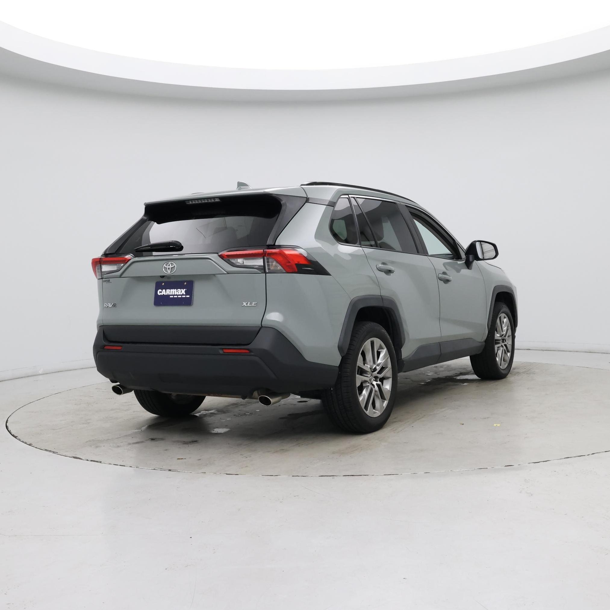 Thumbnail: 2019 Toyota RAV4 - 8