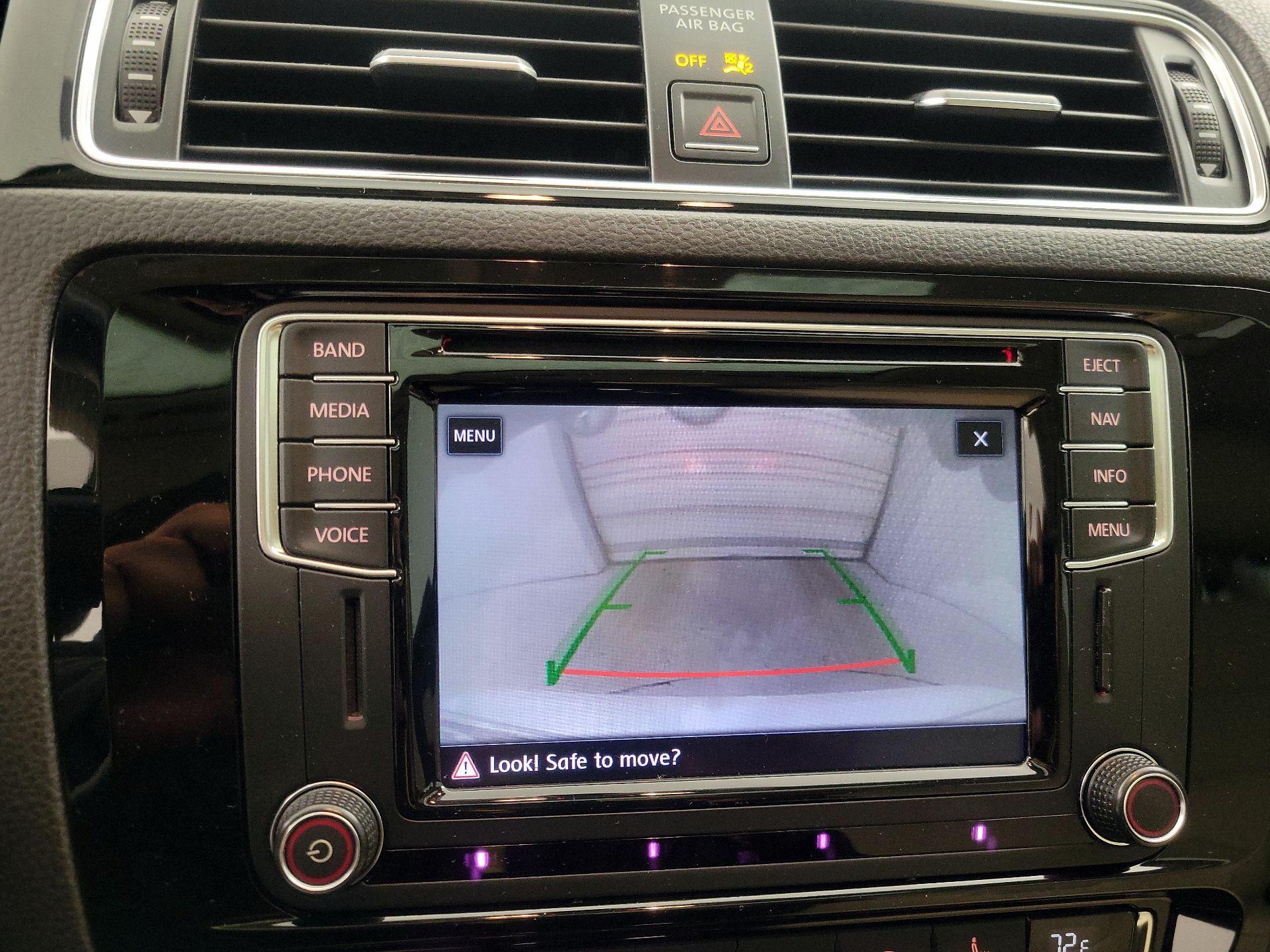 Thumbnail: 2017 Volkswagen Jetta - 14