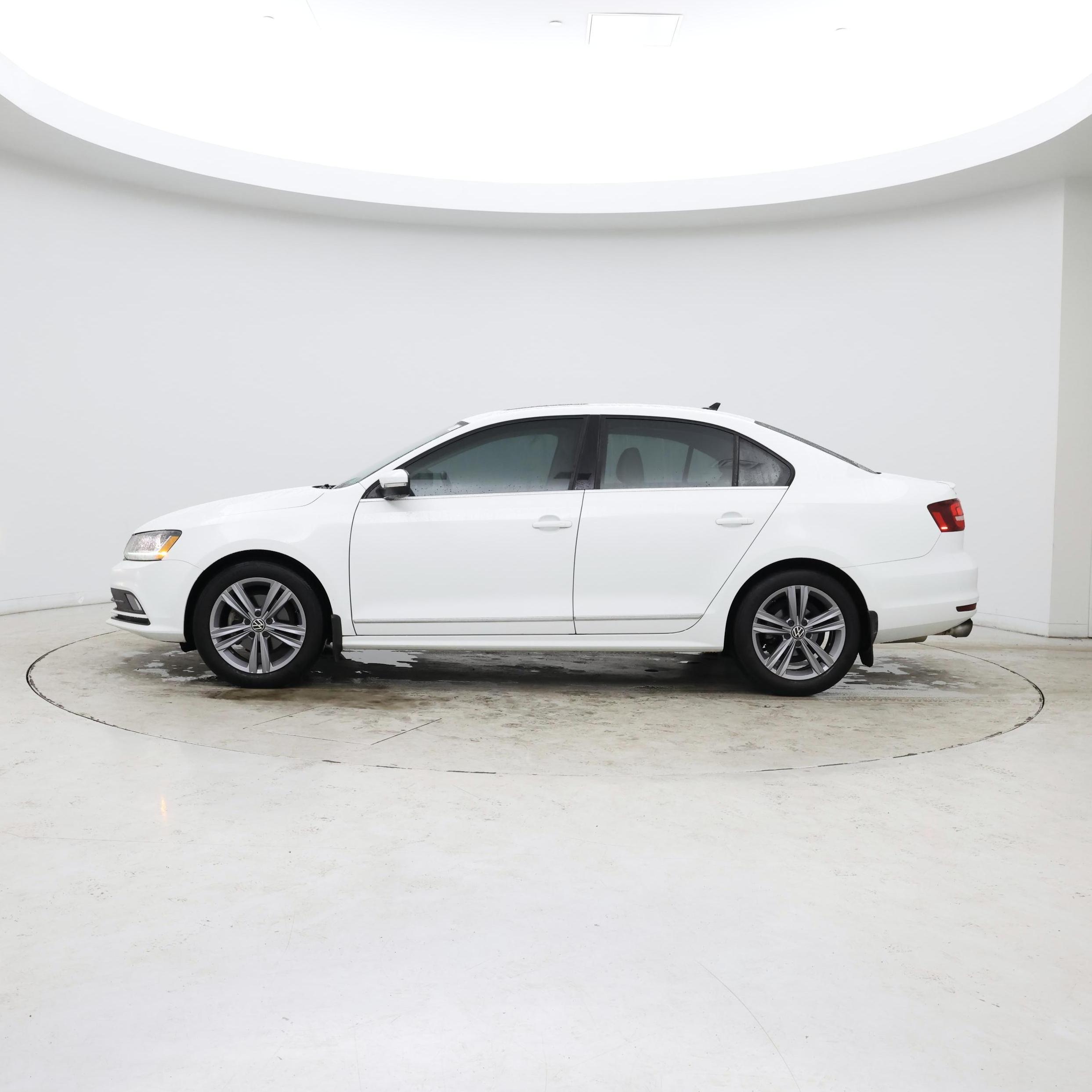 Thumbnail: 2017 Volkswagen Jetta - 3