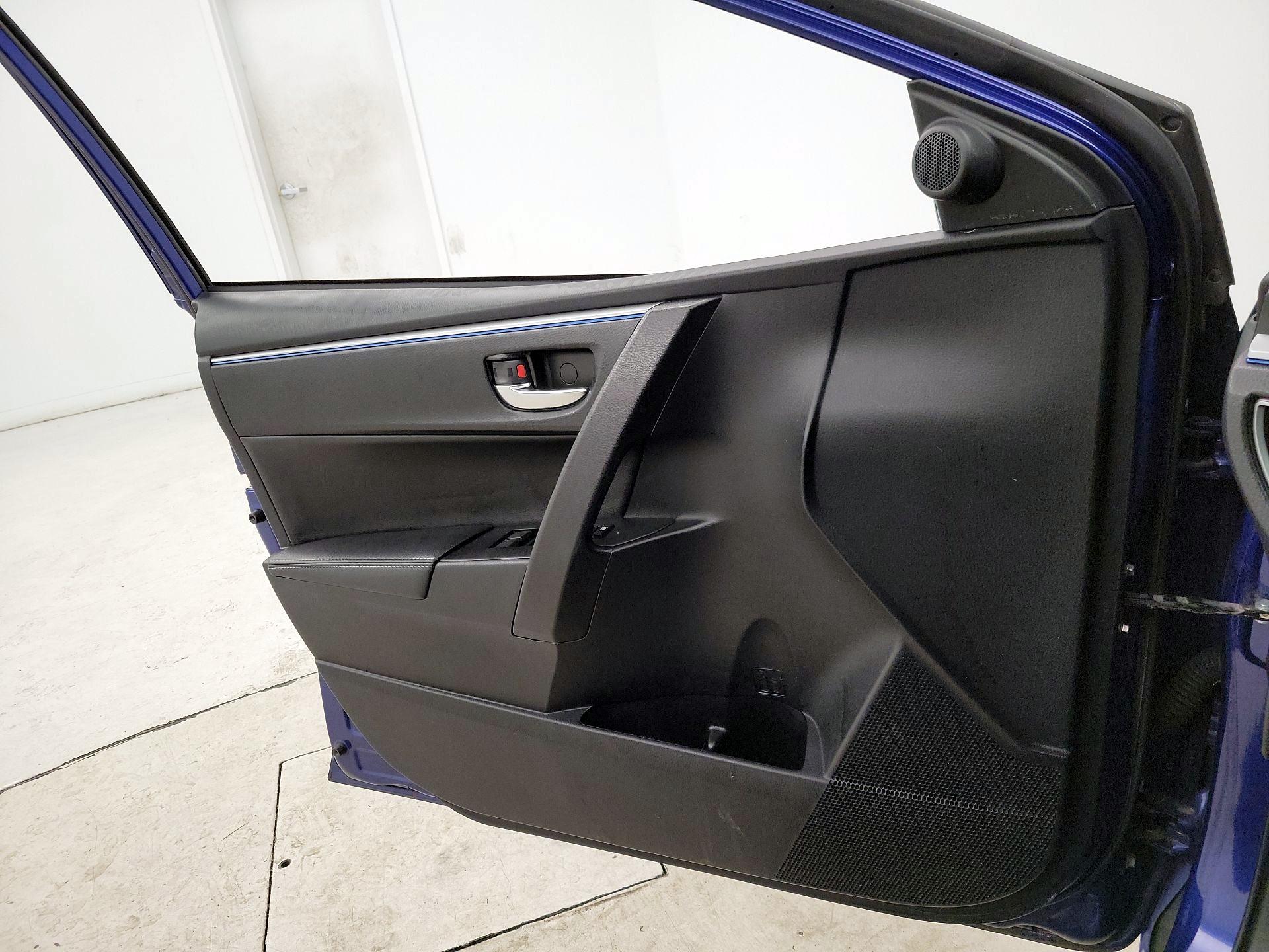 Thumbnail: 2014 Toyota Corolla - 12