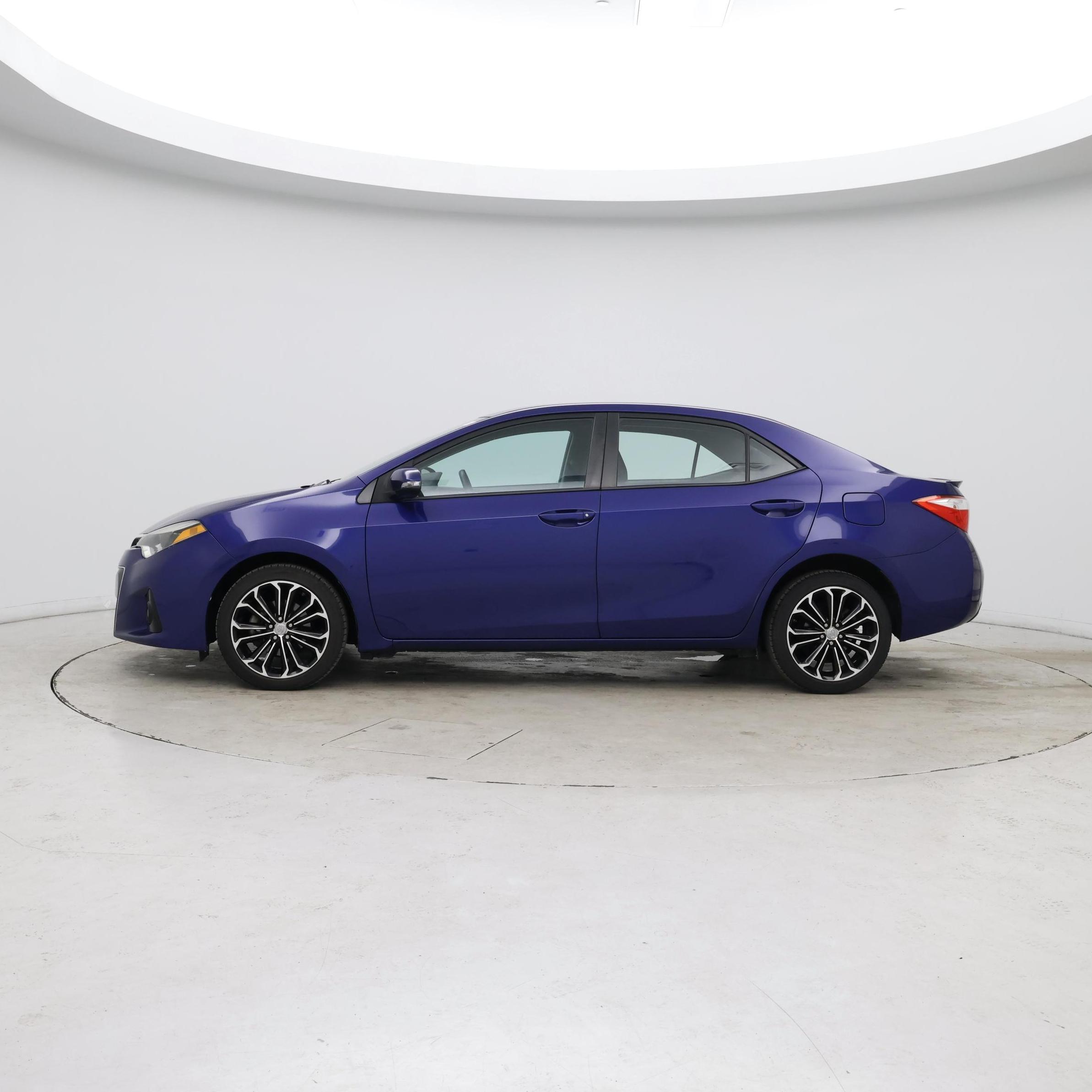 Thumbnail: 2014 Toyota Corolla - 3