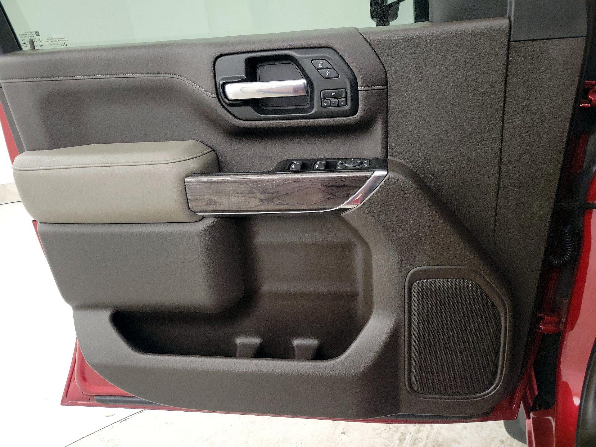 Thumbnail: 2022 Chevrolet Silverado 3500 - 12