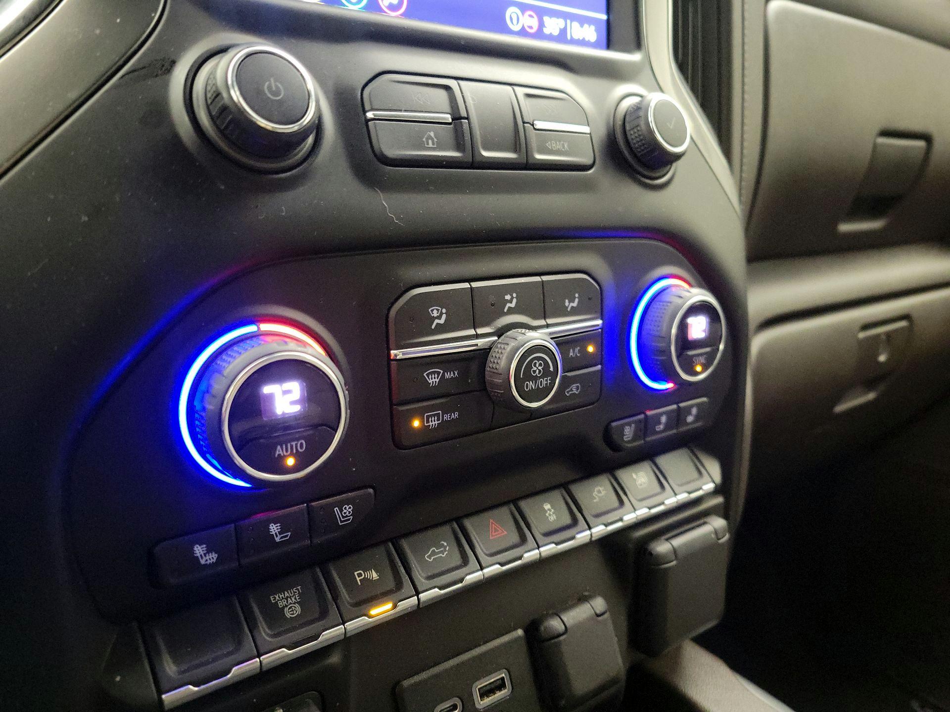 Thumbnail: 2022 Chevrolet Silverado 3500 - 16