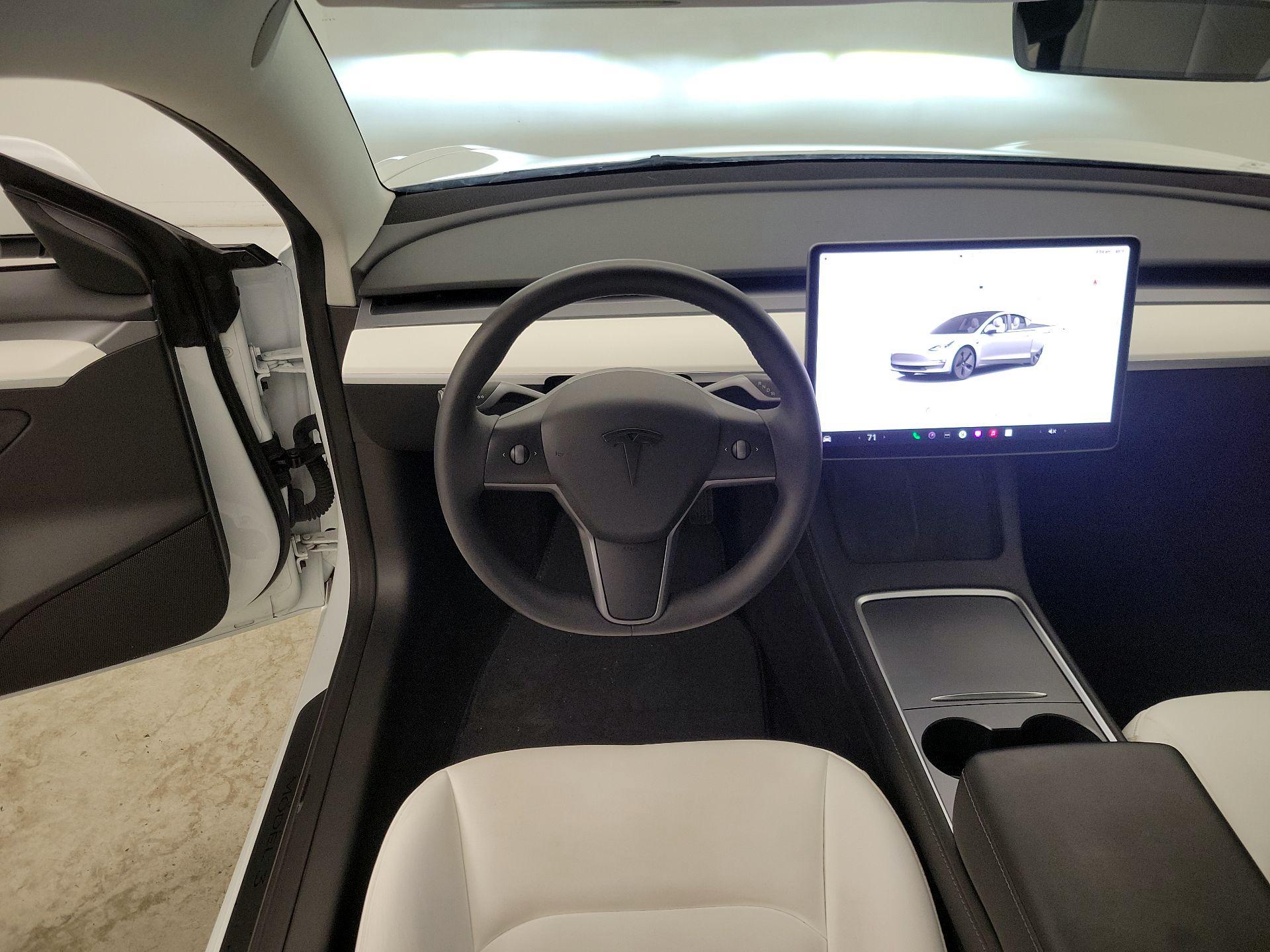 Thumbnail: 2023 Tesla Model 3 - 10