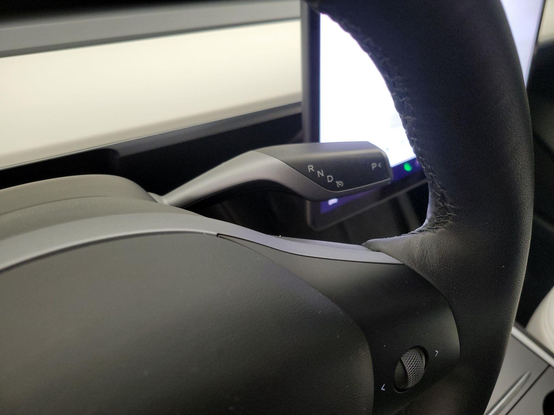 Thumbnail: 2023 Tesla Model 3 - 16