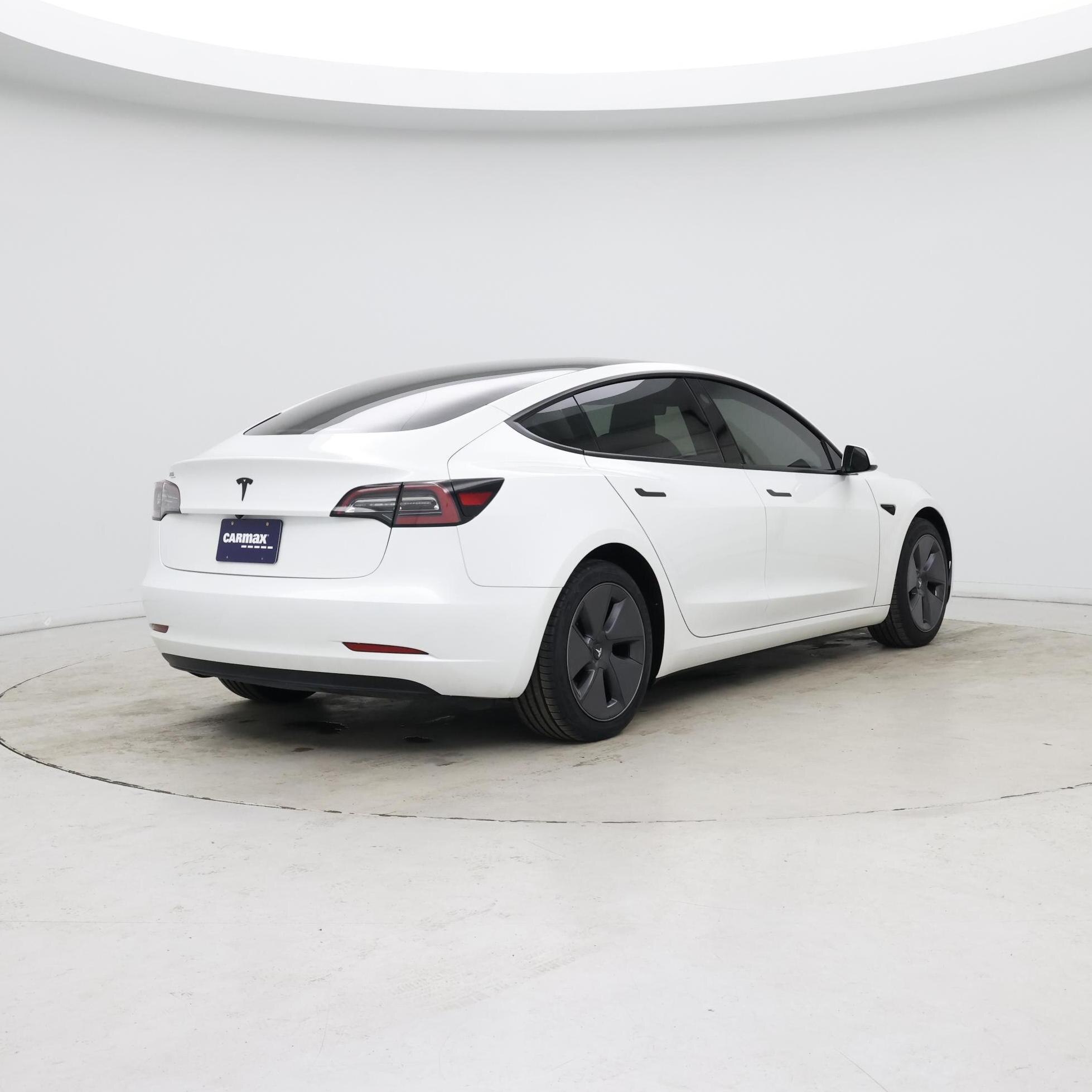 Thumbnail: 2023 Tesla Model 3 - 8