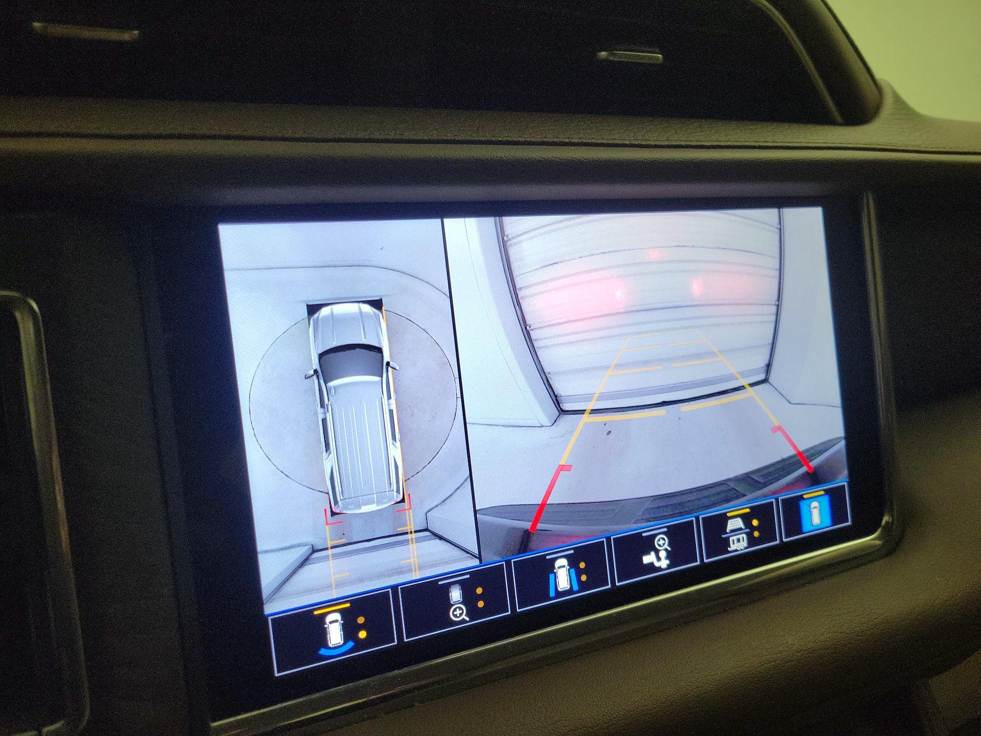 Thumbnail: 2021 GMC Yukon XL - 15