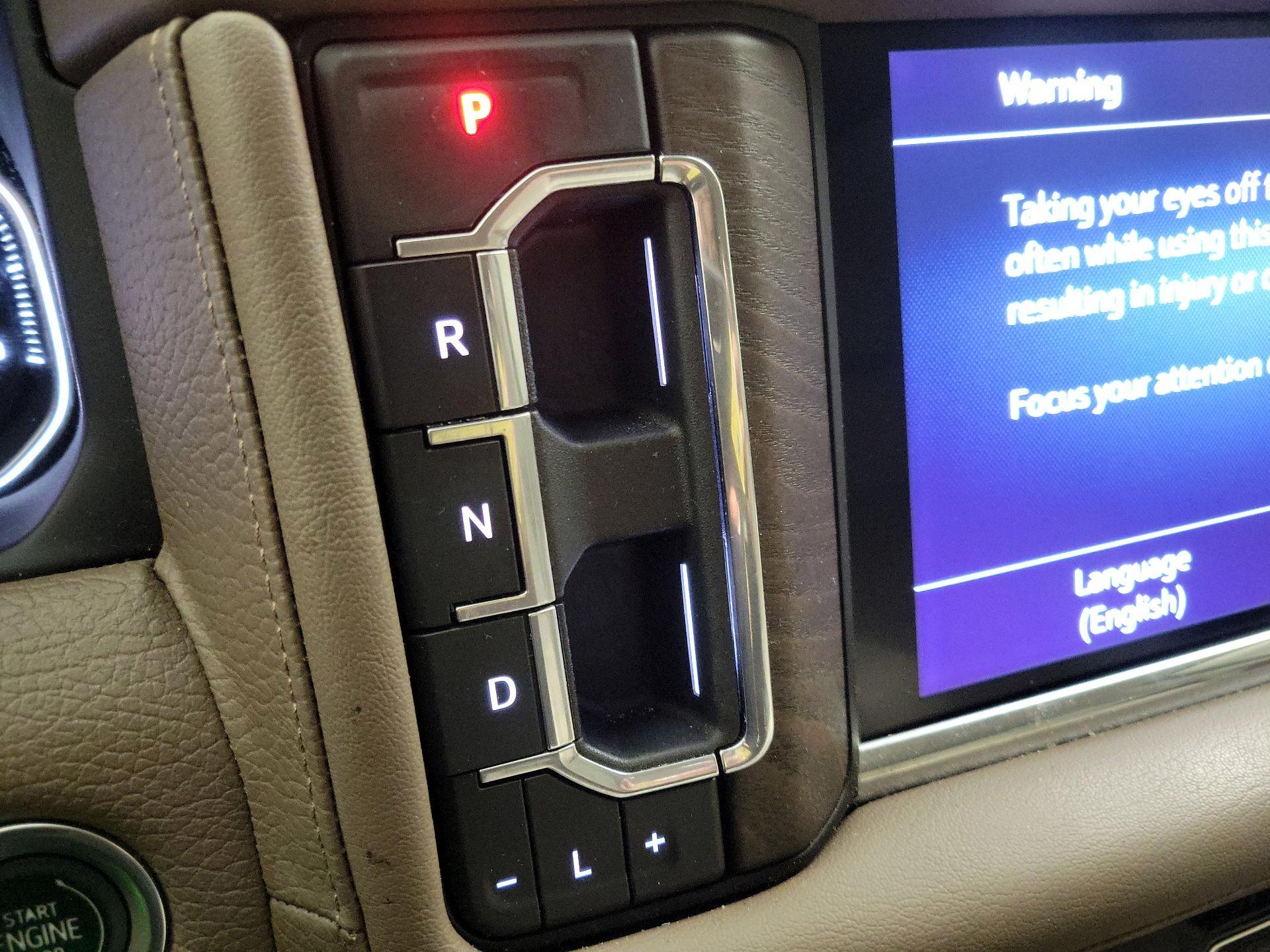 Thumbnail: 2021 GMC Yukon XL - 18