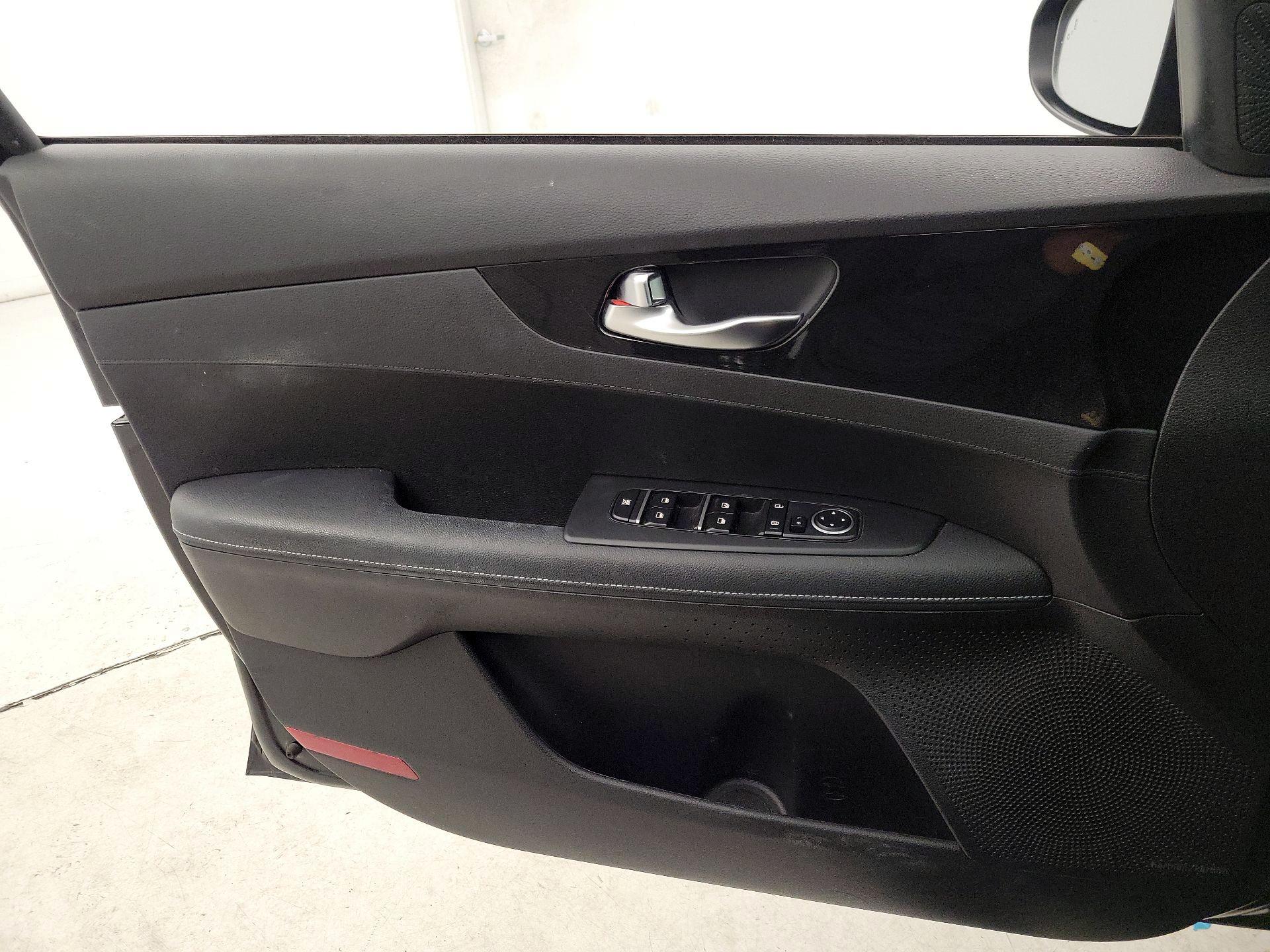 Thumbnail: 2023 Kia Forte - 12