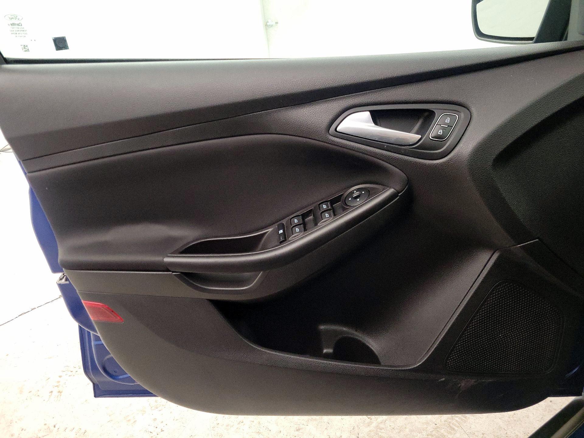 Thumbnail: 2018 Ford Focus - 12