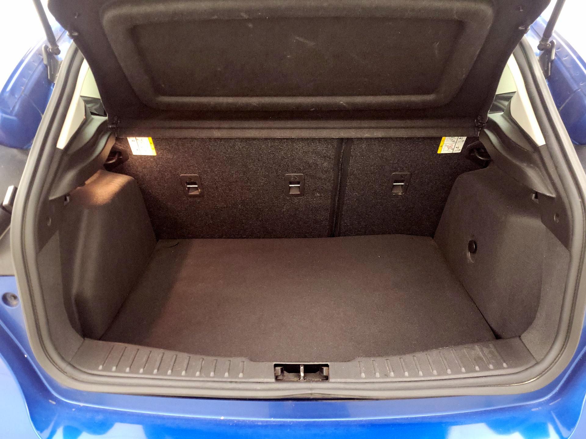 Thumbnail: 2018 Ford Focus - 20