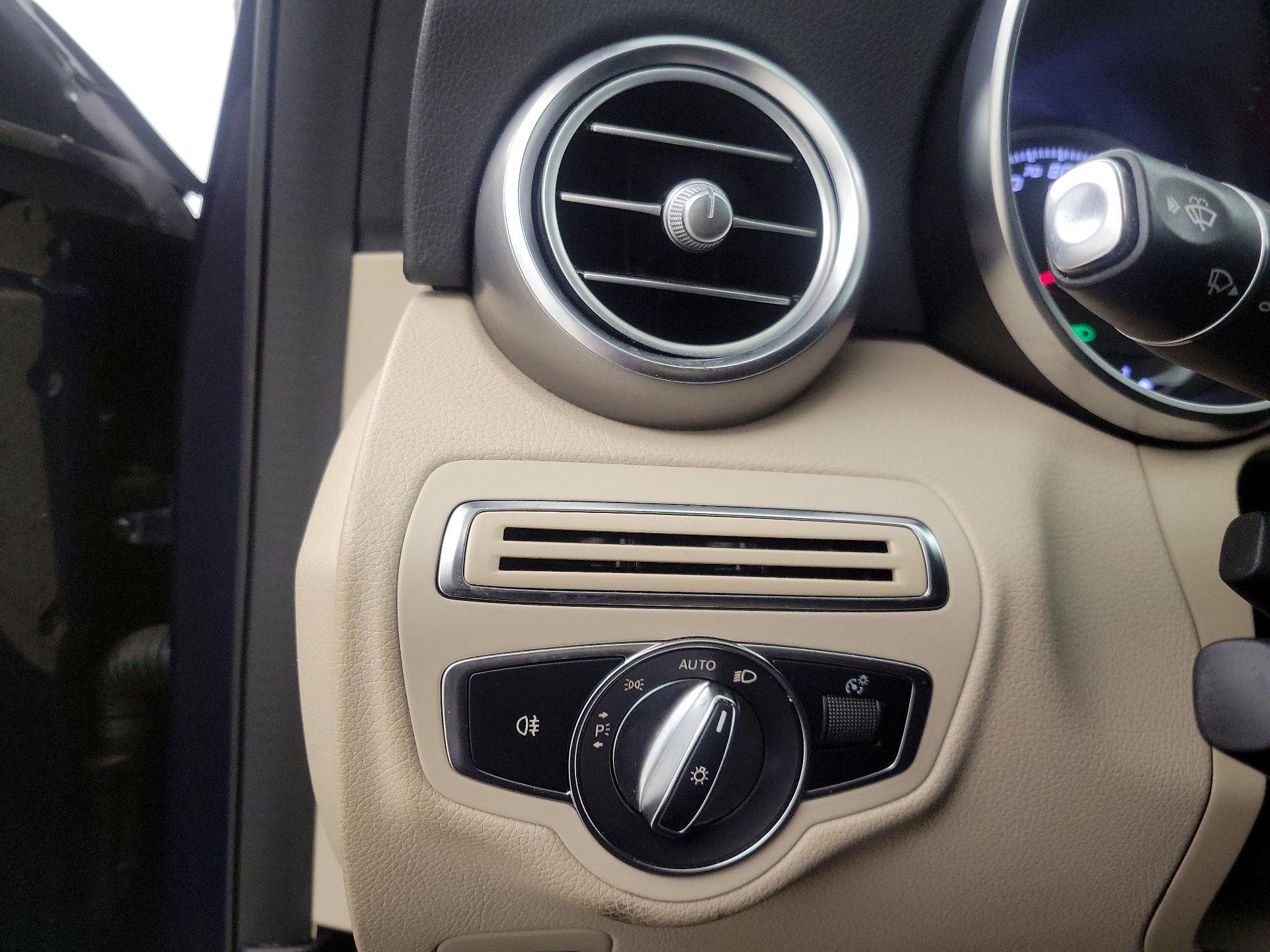 Thumbnail: 2018 Mercedes-Benz C-Class - 13