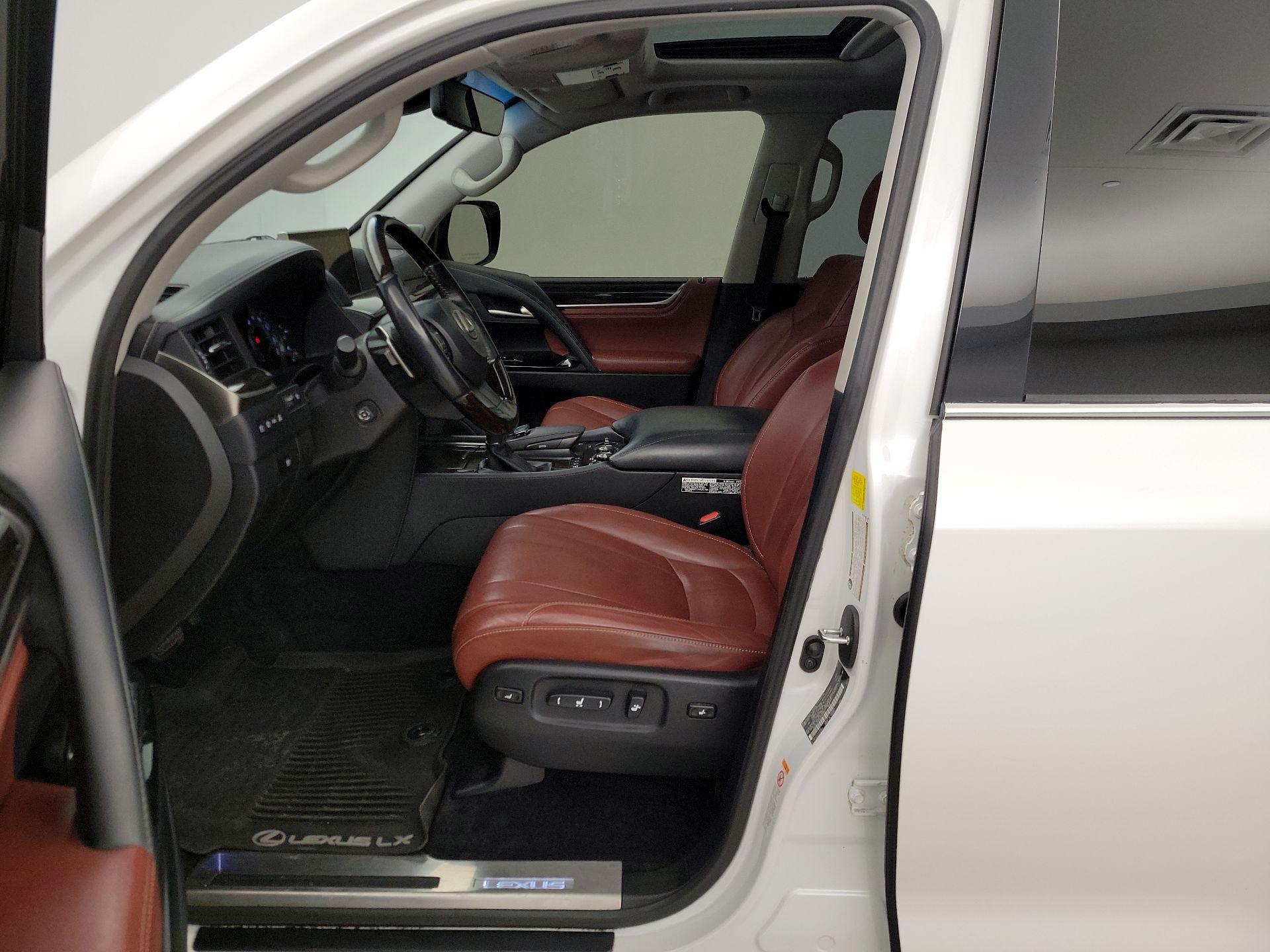 Thumbnail: 2017 Lexus LX - 11