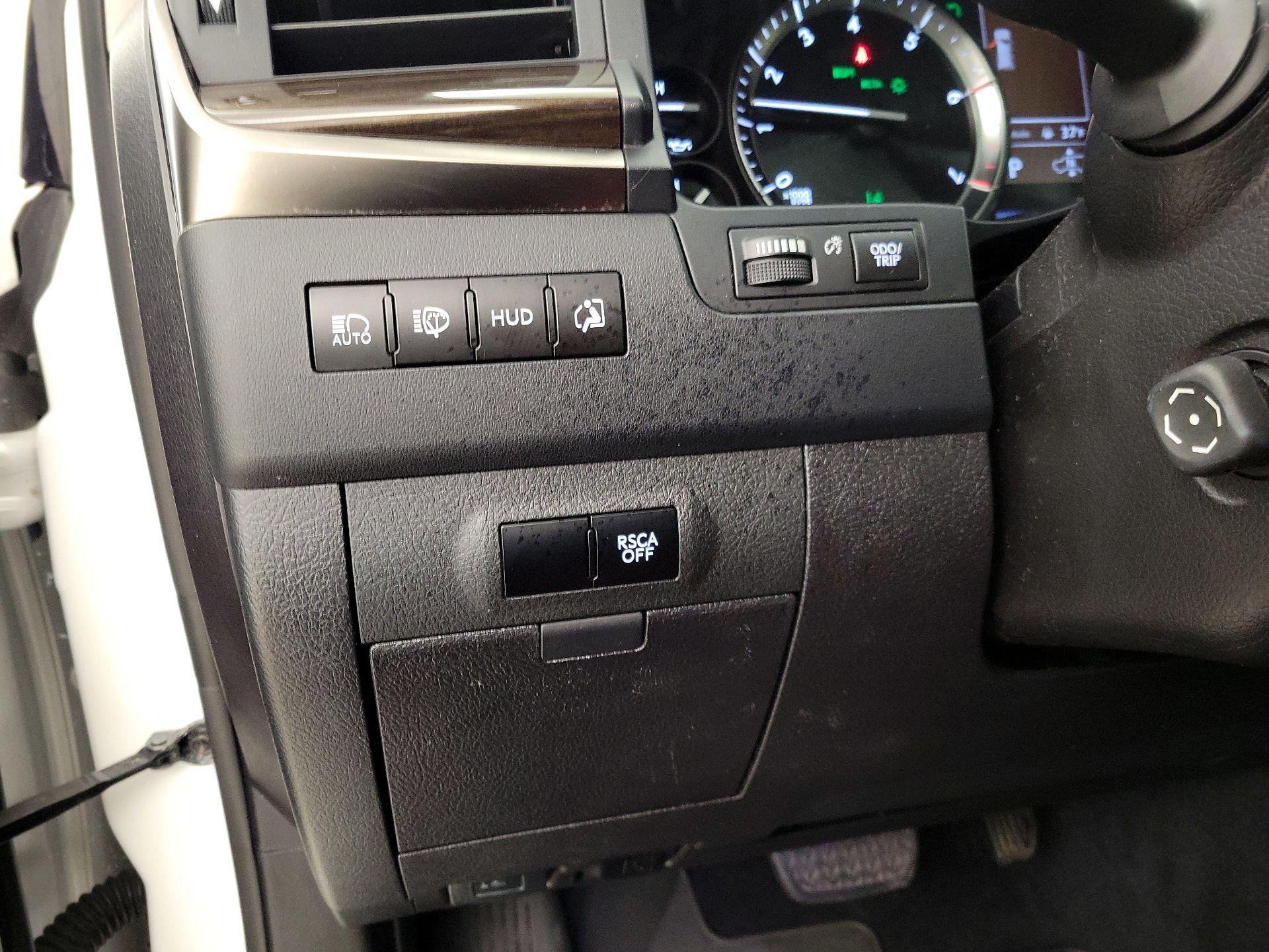 Thumbnail: 2017 Lexus LX - 13