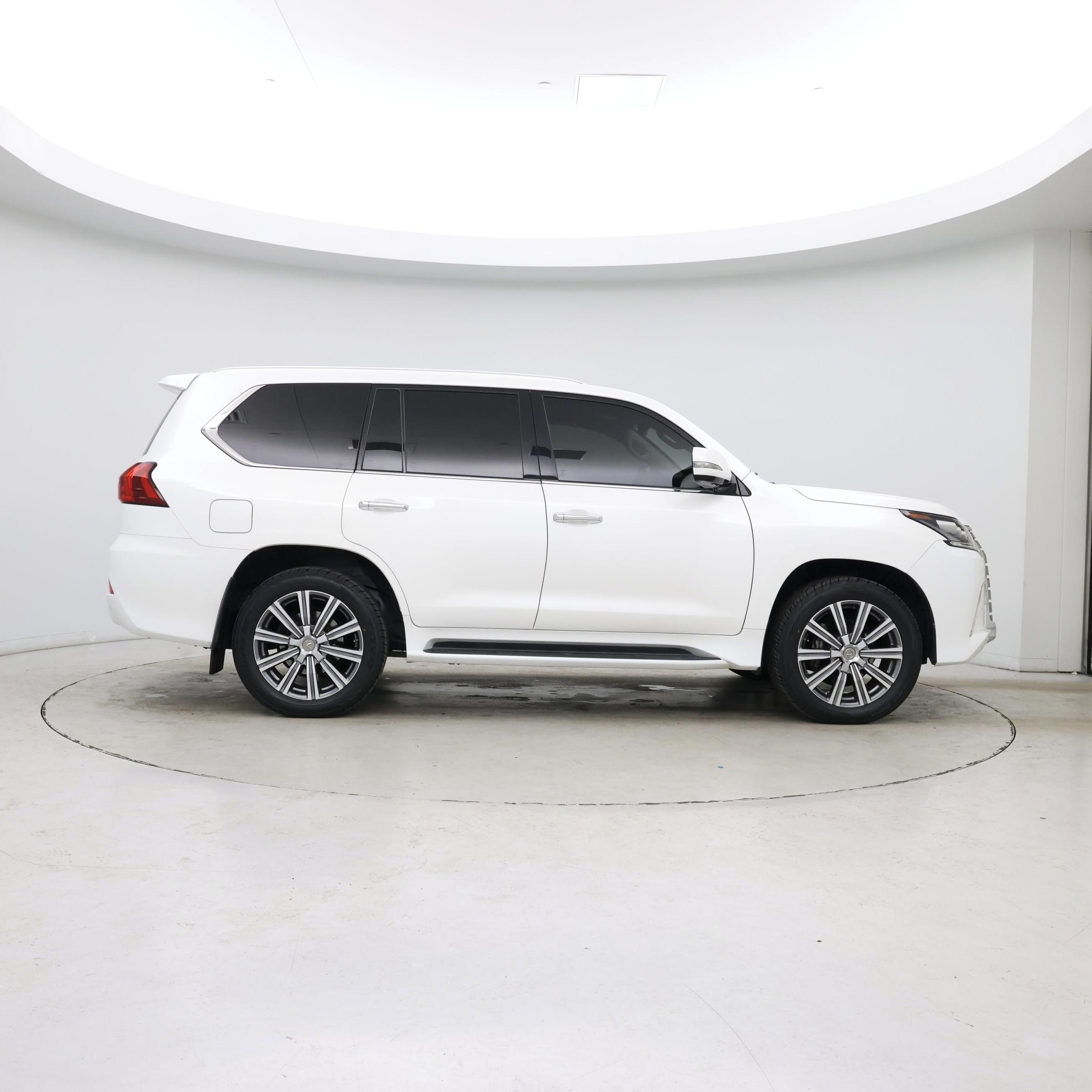 Thumbnail: 2017 Lexus LX - 7