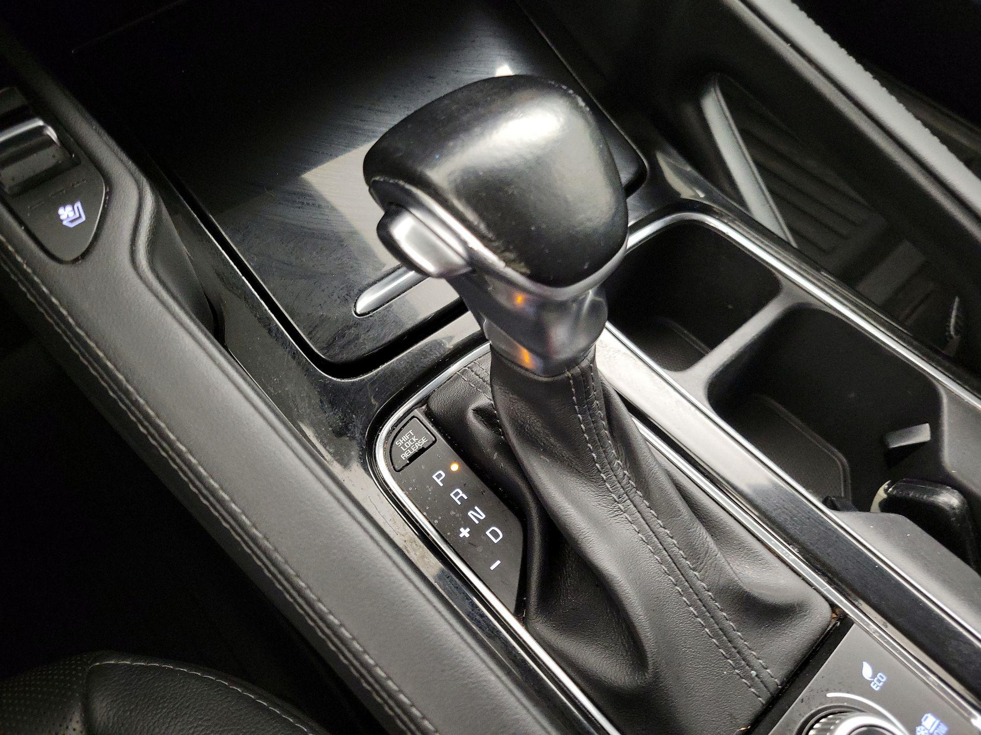 Thumbnail: 2020 Kia Telluride - 18