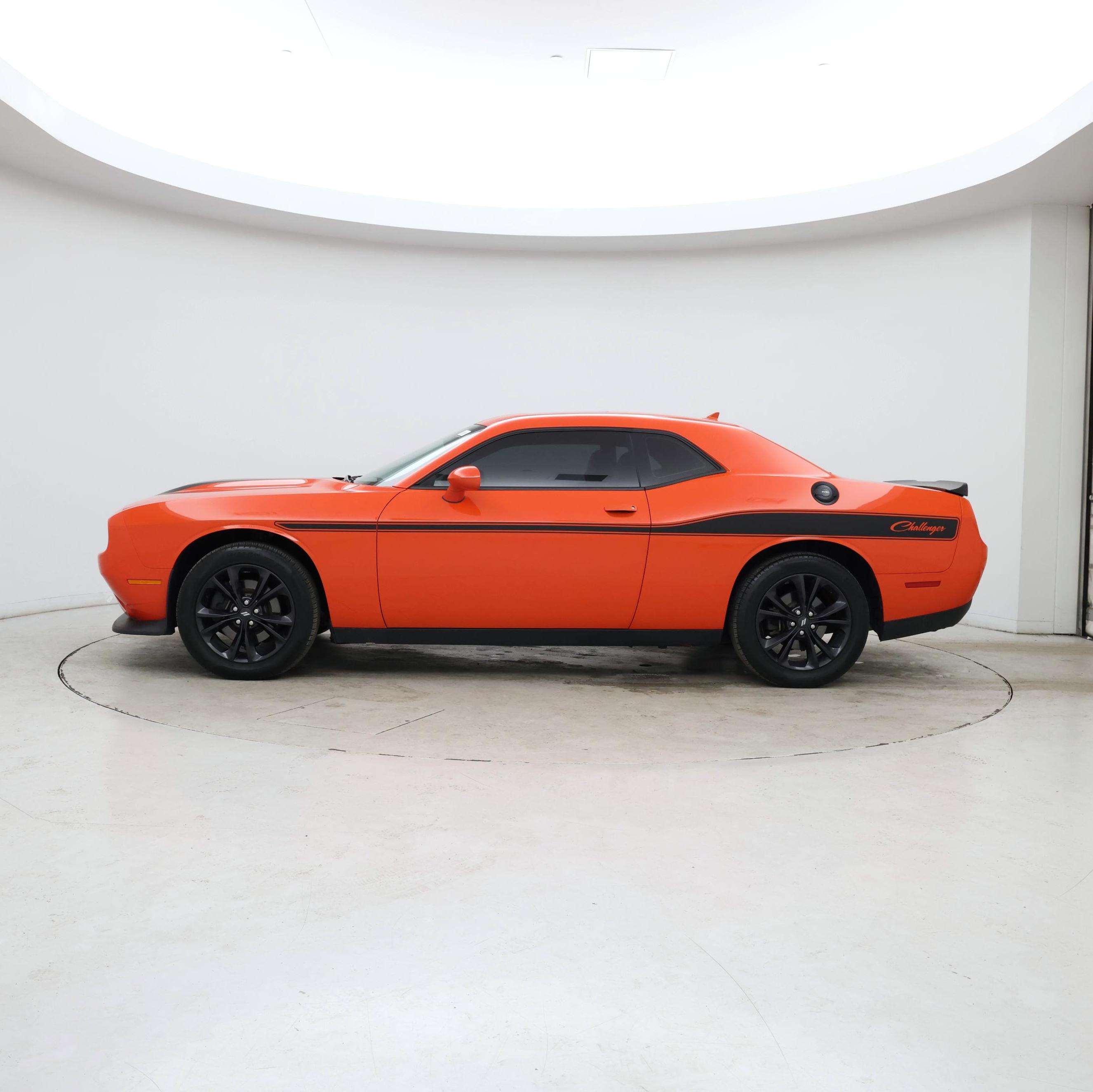 Thumbnail: 2020 Dodge Challenger - 3