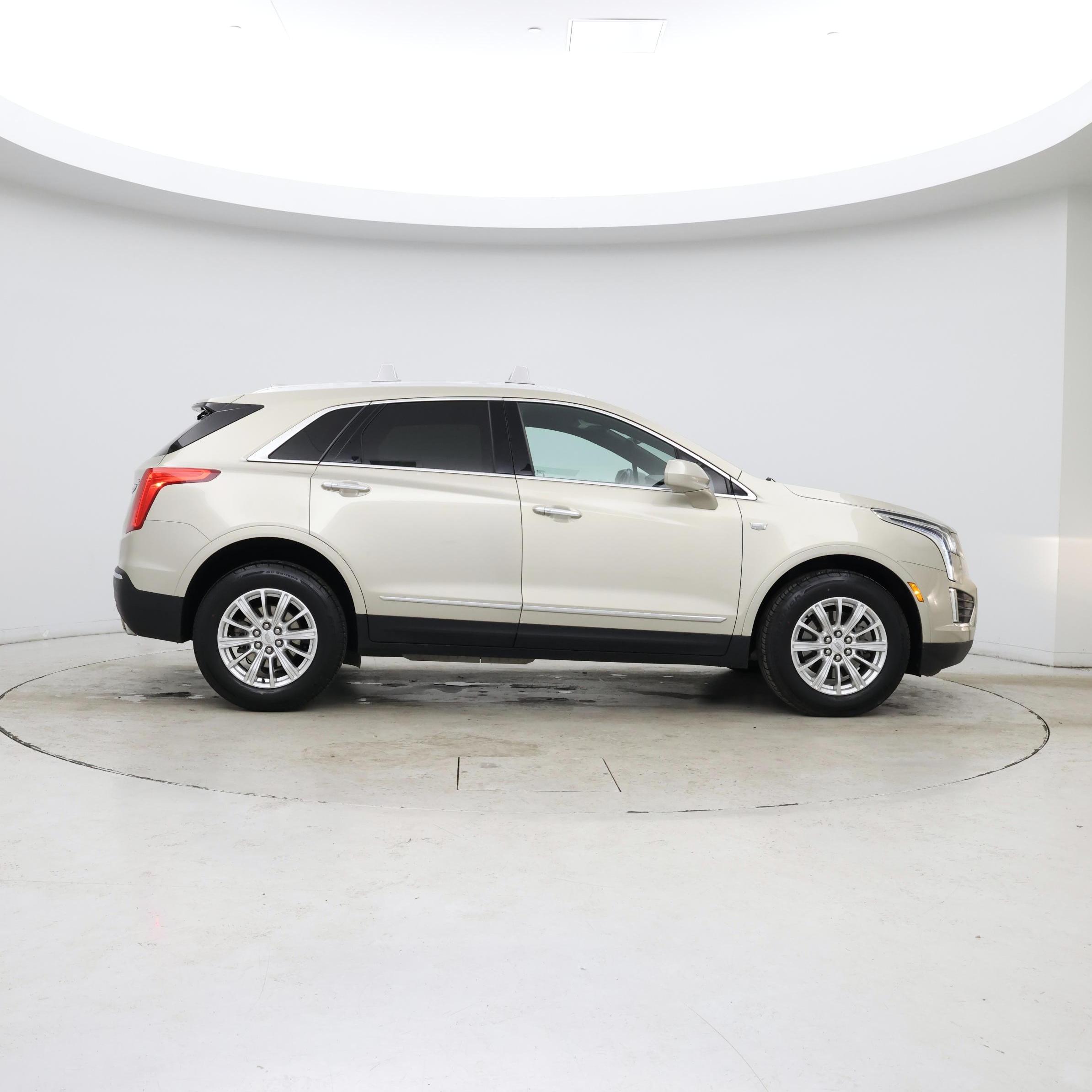 Thumbnail: 2017 Cadillac XT5 - 7