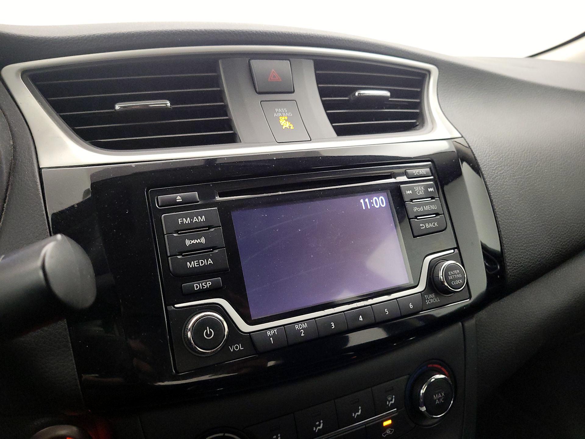 Thumbnail: 2017 Nissan Sentra - 15