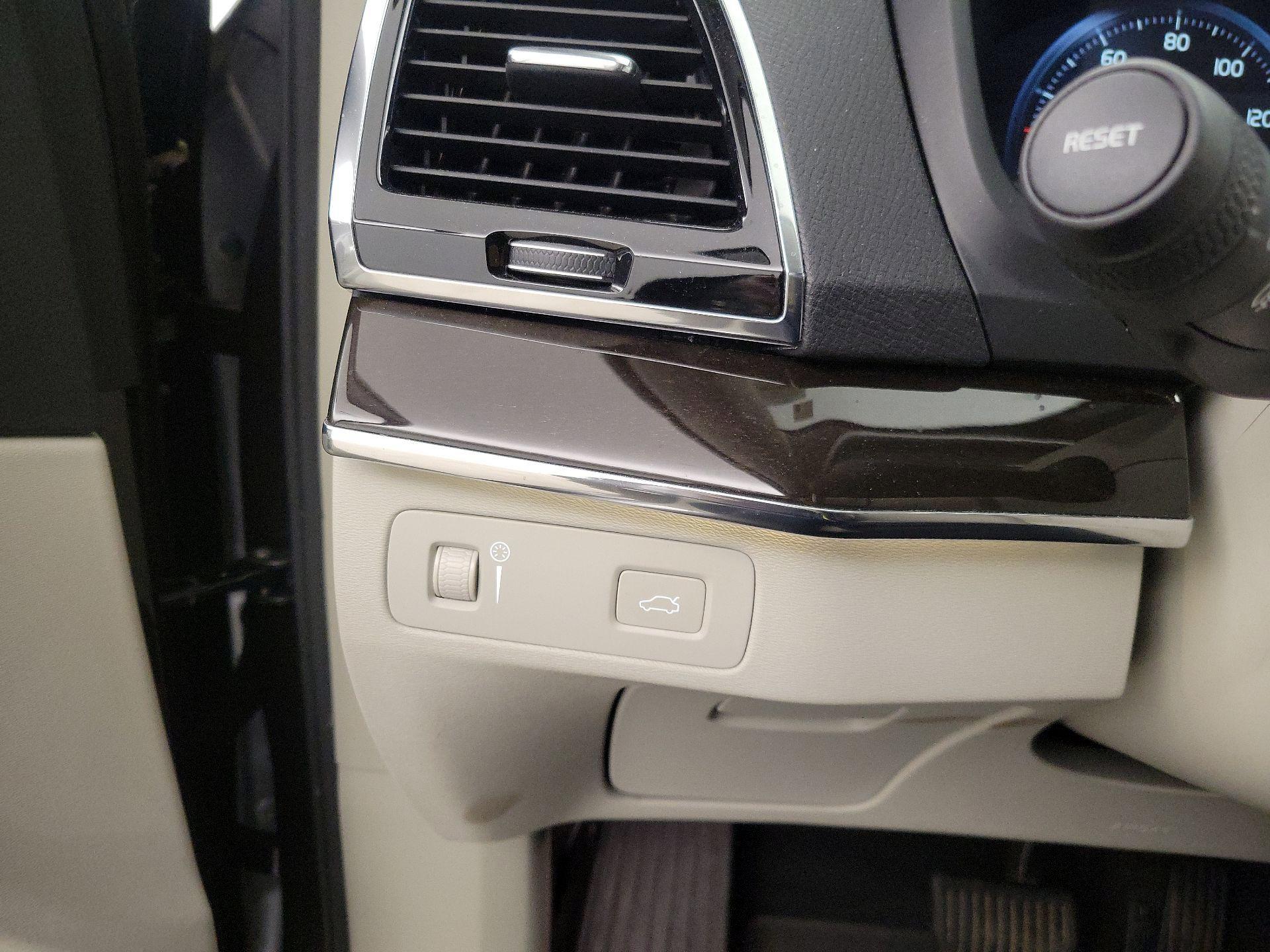 Thumbnail: 2018 Volvo XC90 - 13