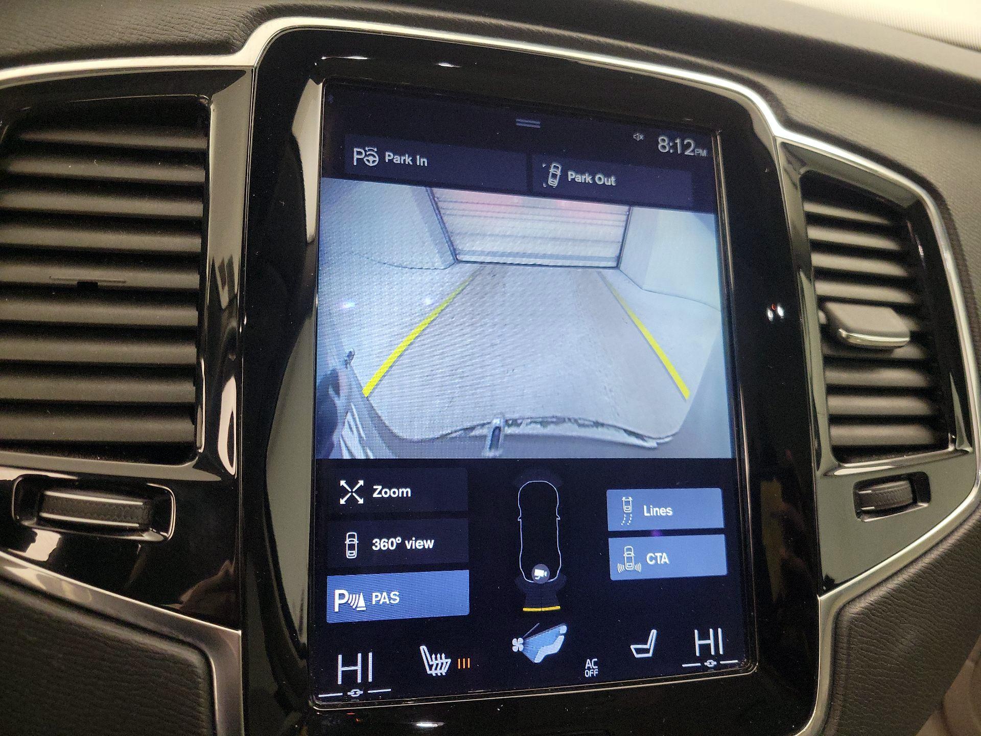 Thumbnail: 2018 Volvo XC90 - 14