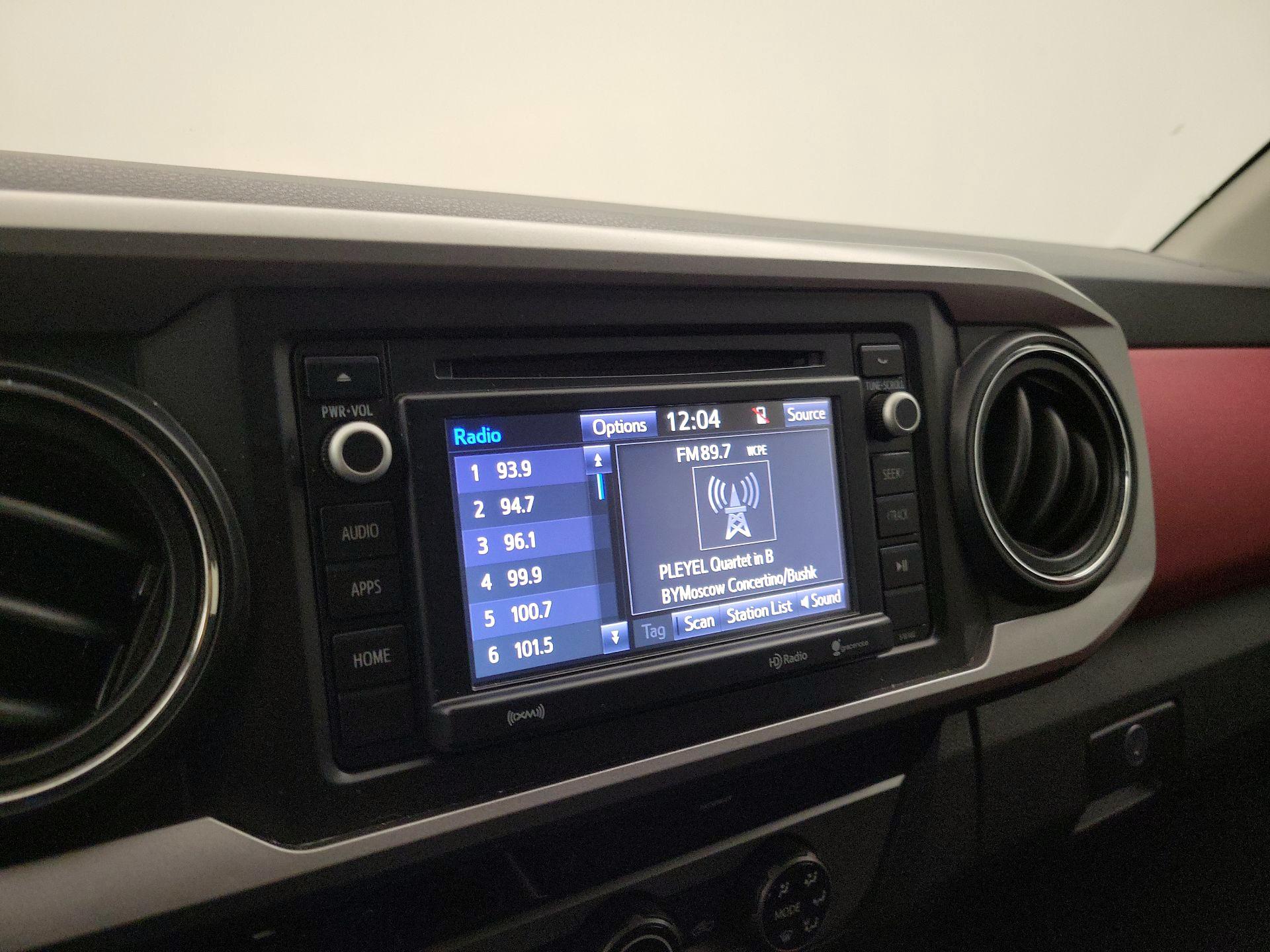 Thumbnail: 2017 Toyota Tacoma - 15