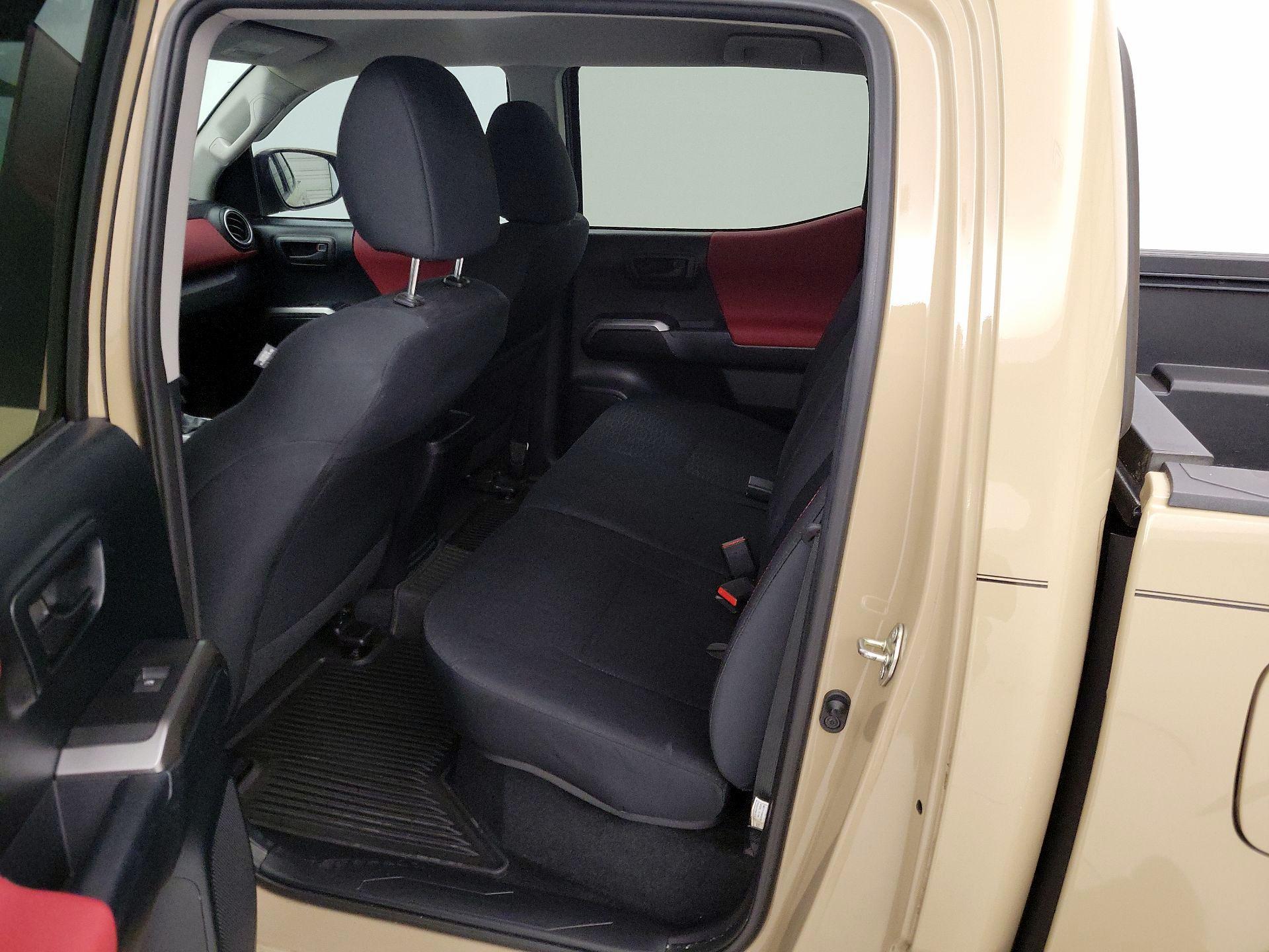 Thumbnail: 2017 Toyota Tacoma - 19