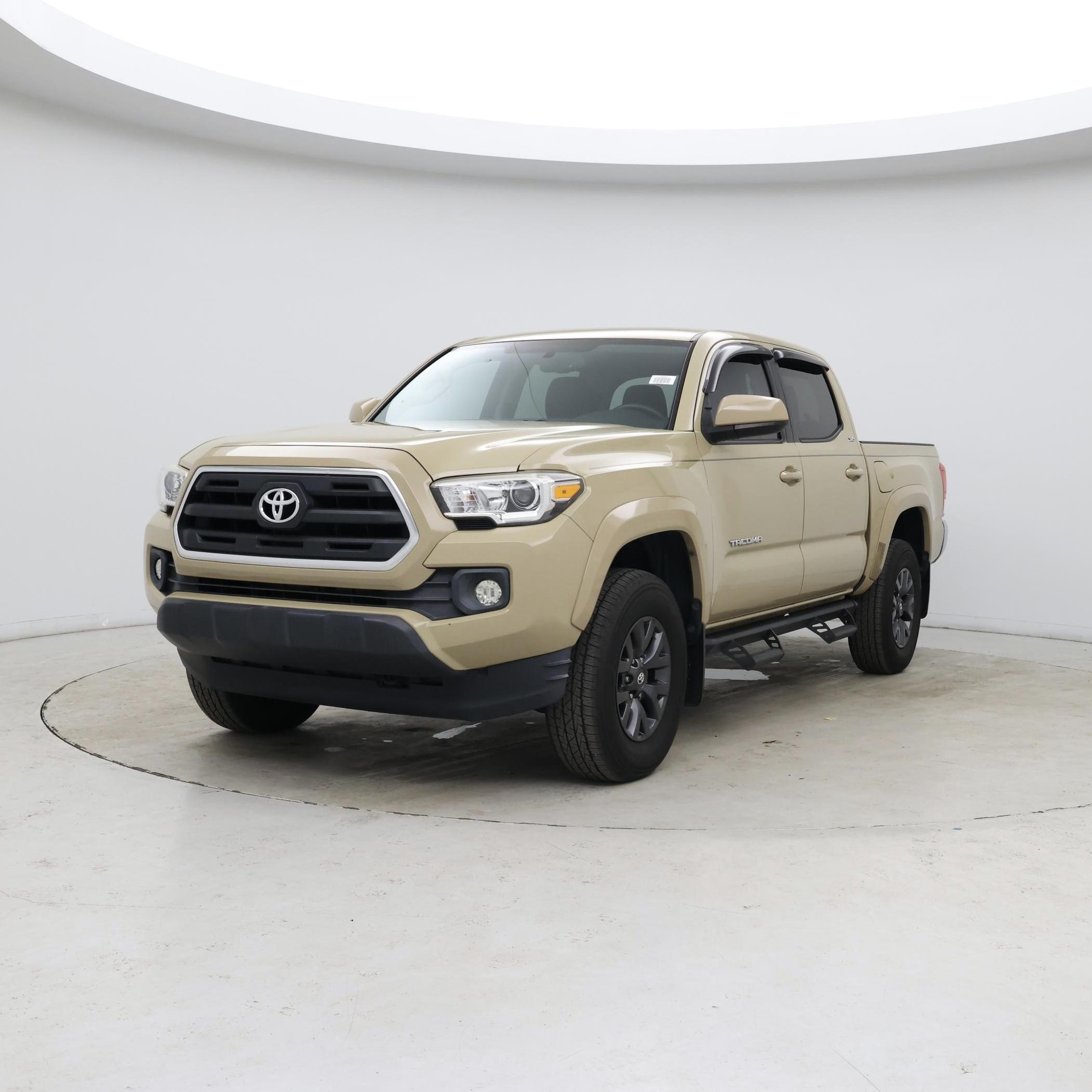 Thumbnail: 2017 Toyota Tacoma - 4