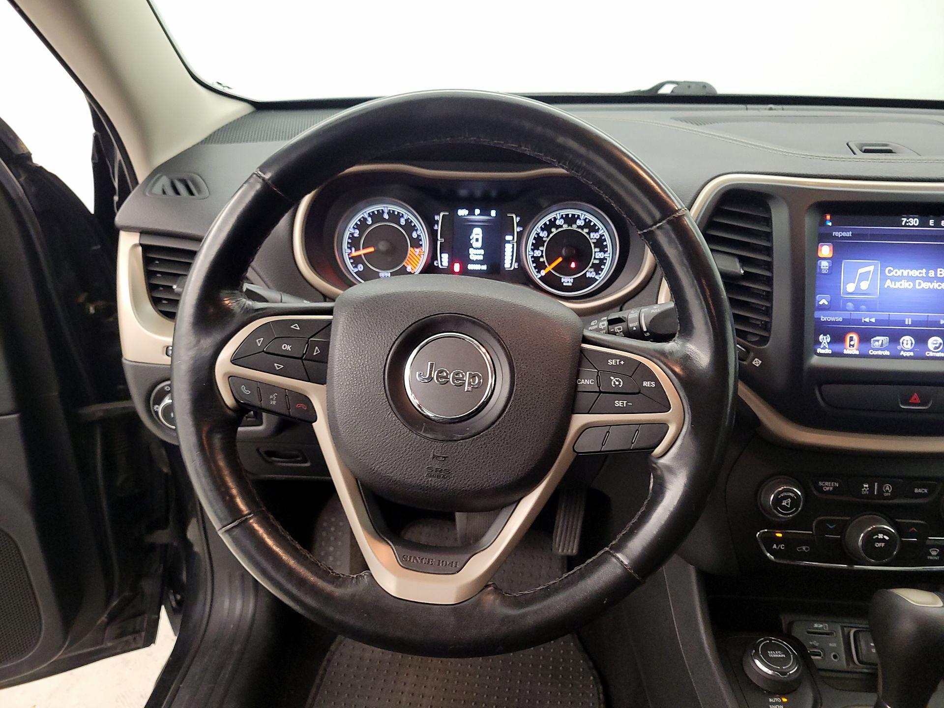 Thumbnail: 2015 Jeep Cherokee - 10