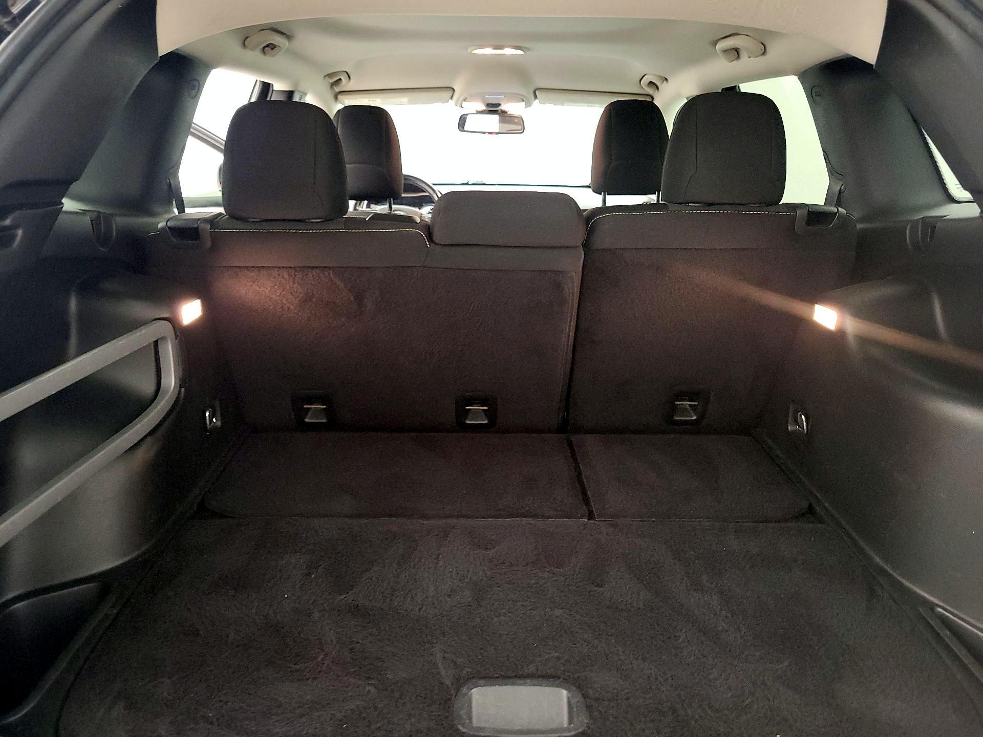 Thumbnail: 2015 Jeep Cherokee - 20