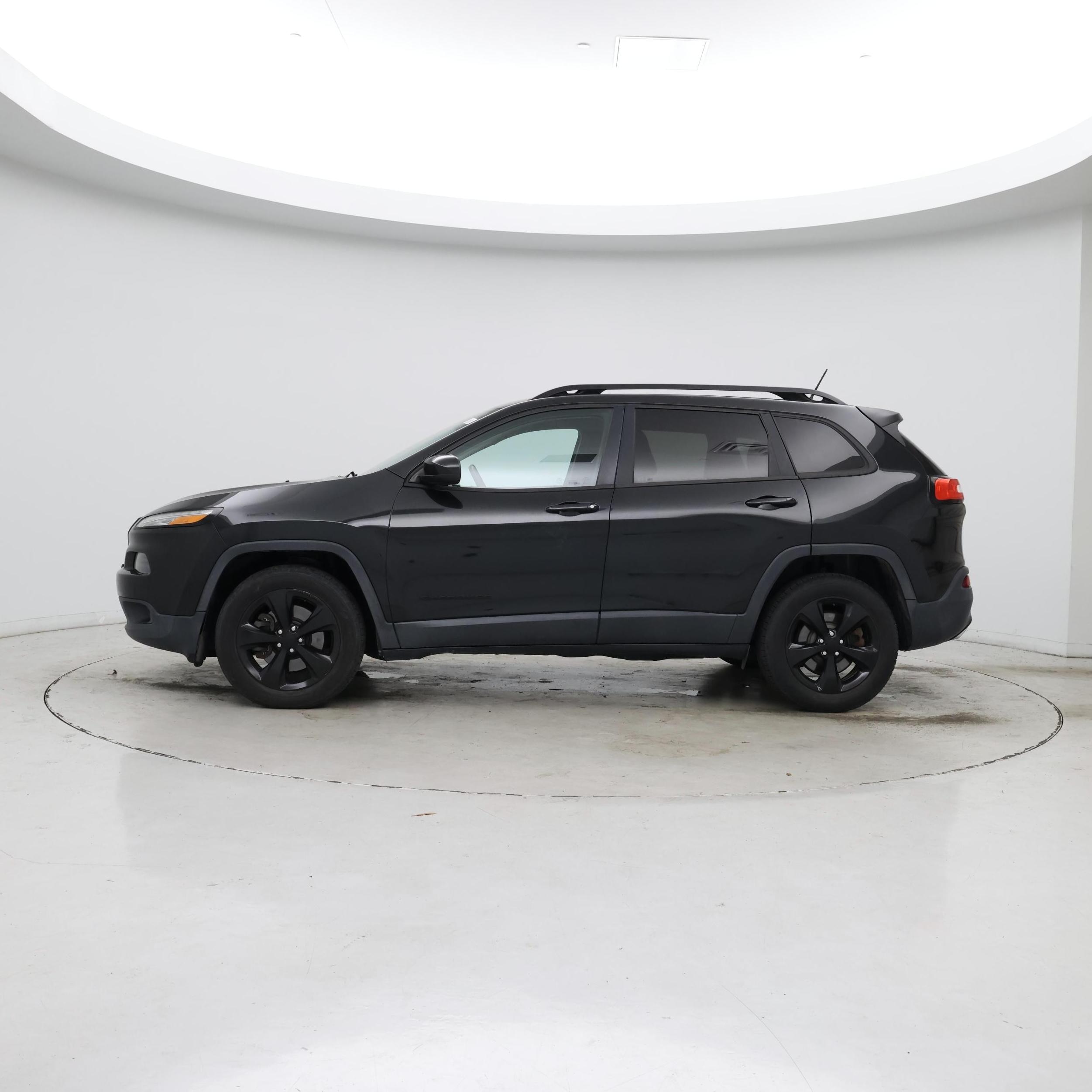 Thumbnail: 2015 Jeep Cherokee - 3