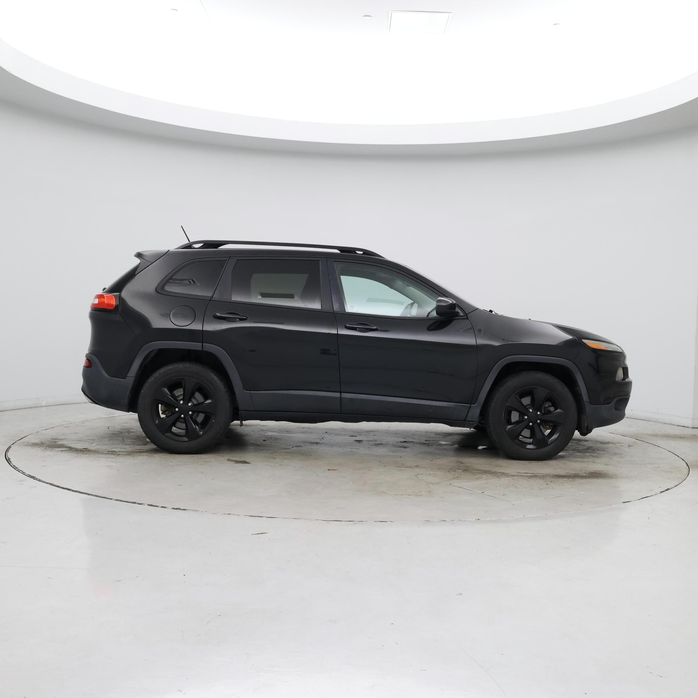 Thumbnail: 2015 Jeep Cherokee - 7
