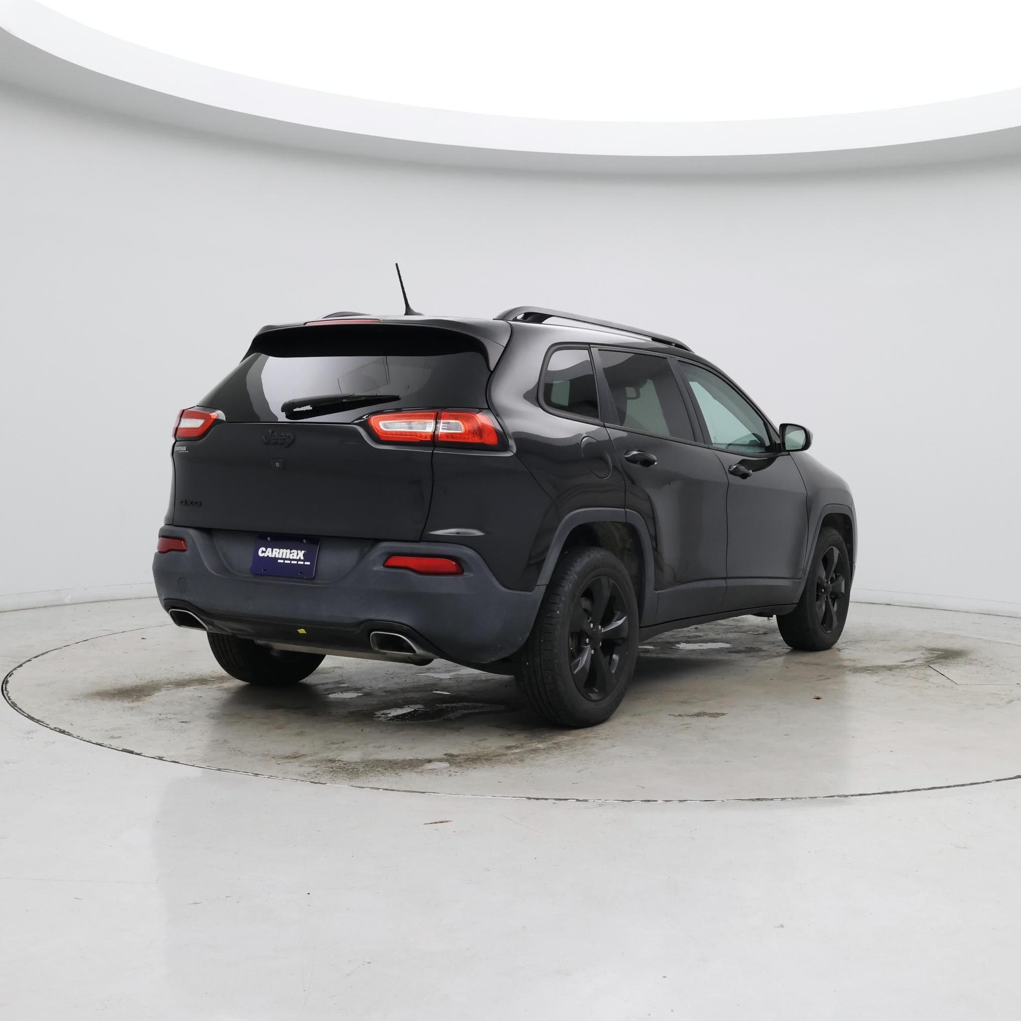 Thumbnail: 2015 Jeep Cherokee - 8