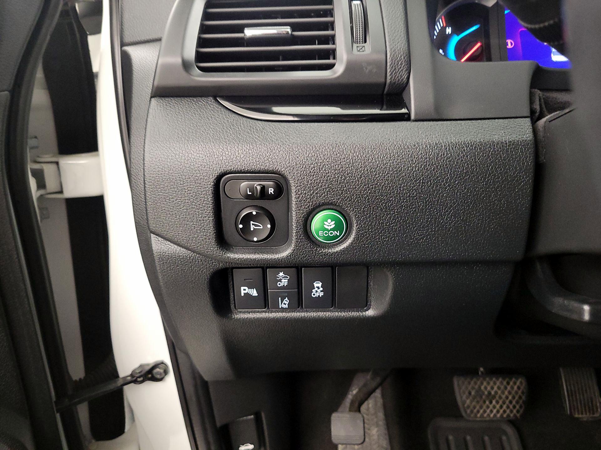 Thumbnail: 2020 Honda Pilot - 13