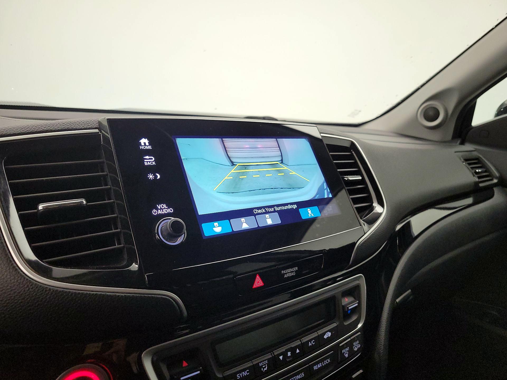 Thumbnail: 2020 Honda Pilot - 14