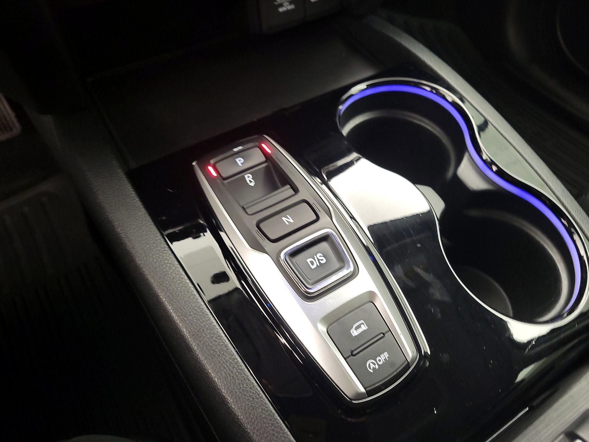 Thumbnail: 2020 Honda Pilot - 17