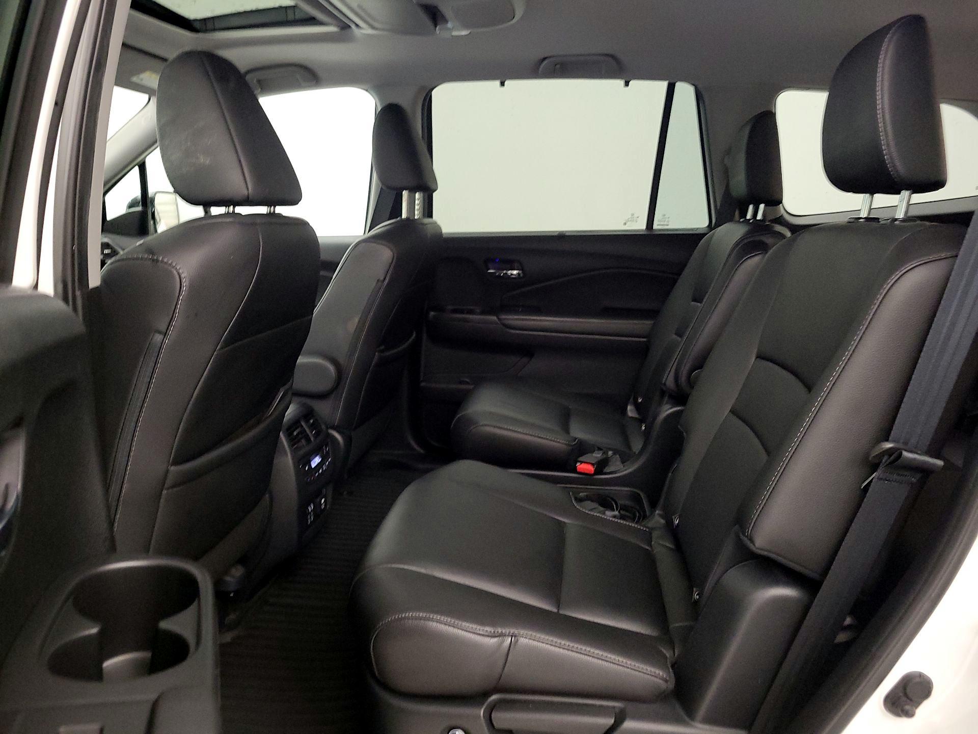 Thumbnail: 2020 Honda Pilot - 20