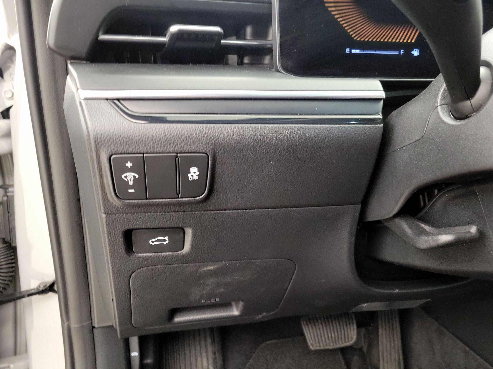 Thumbnail: 2025 Kia K5 - 13