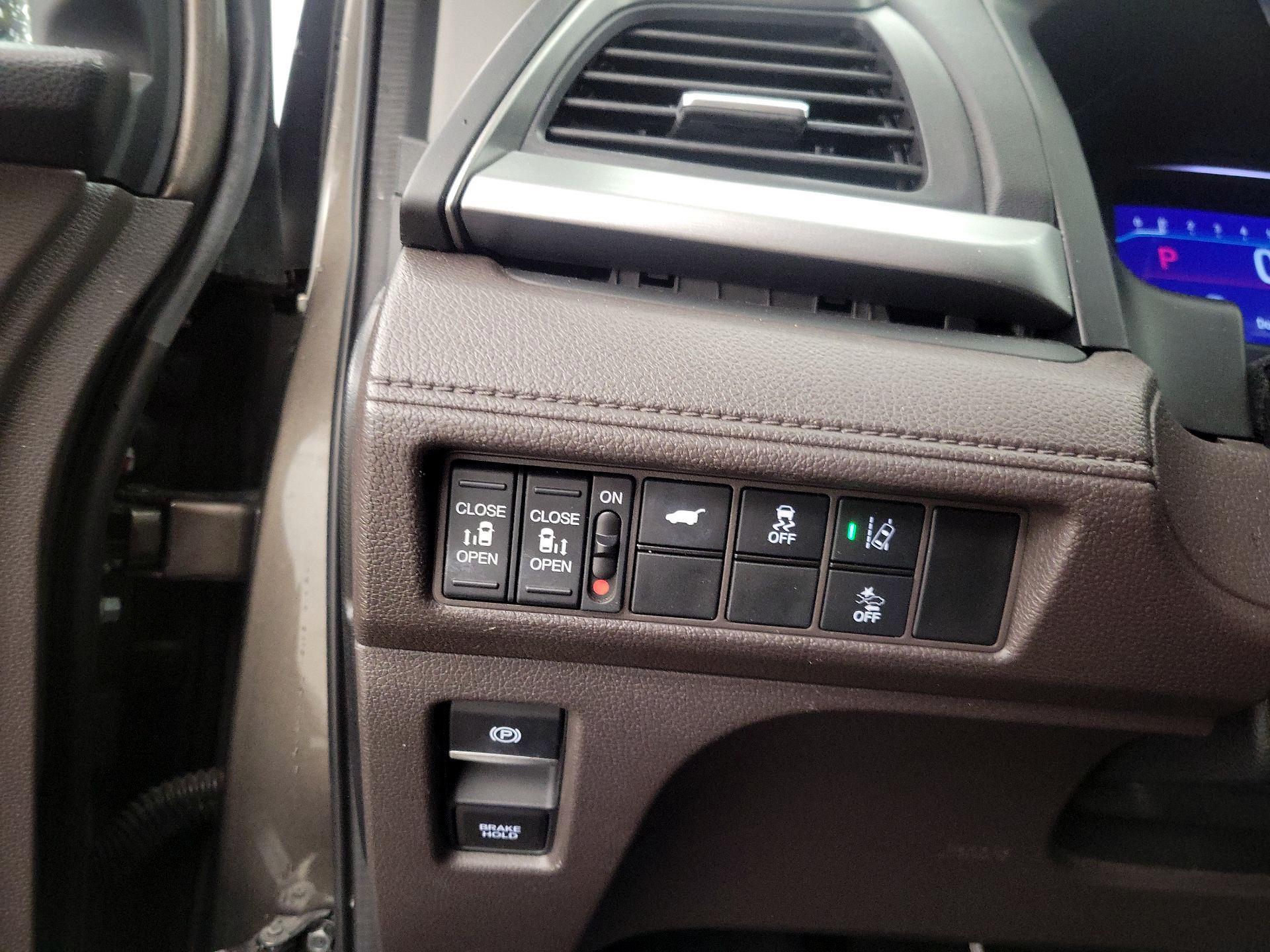 Thumbnail: 2020 Honda Odyssey - 13