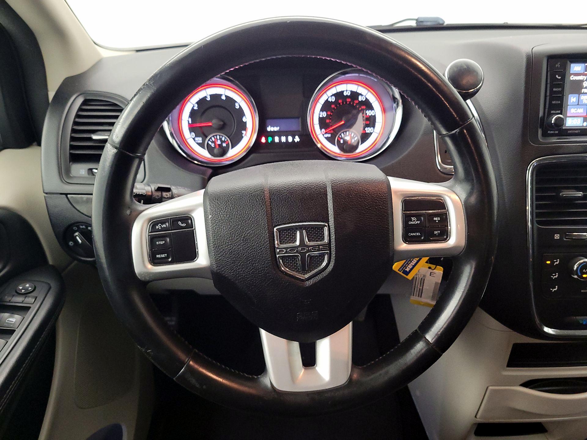 Thumbnail: 2017 Dodge Grand Caravan - 10