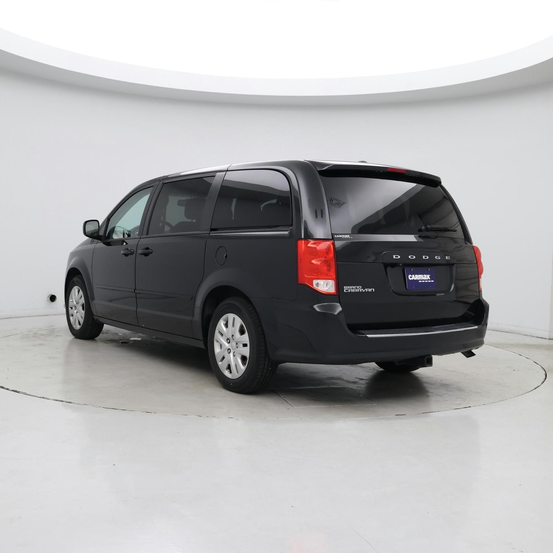 Thumbnail: 2017 Dodge Grand Caravan - 2