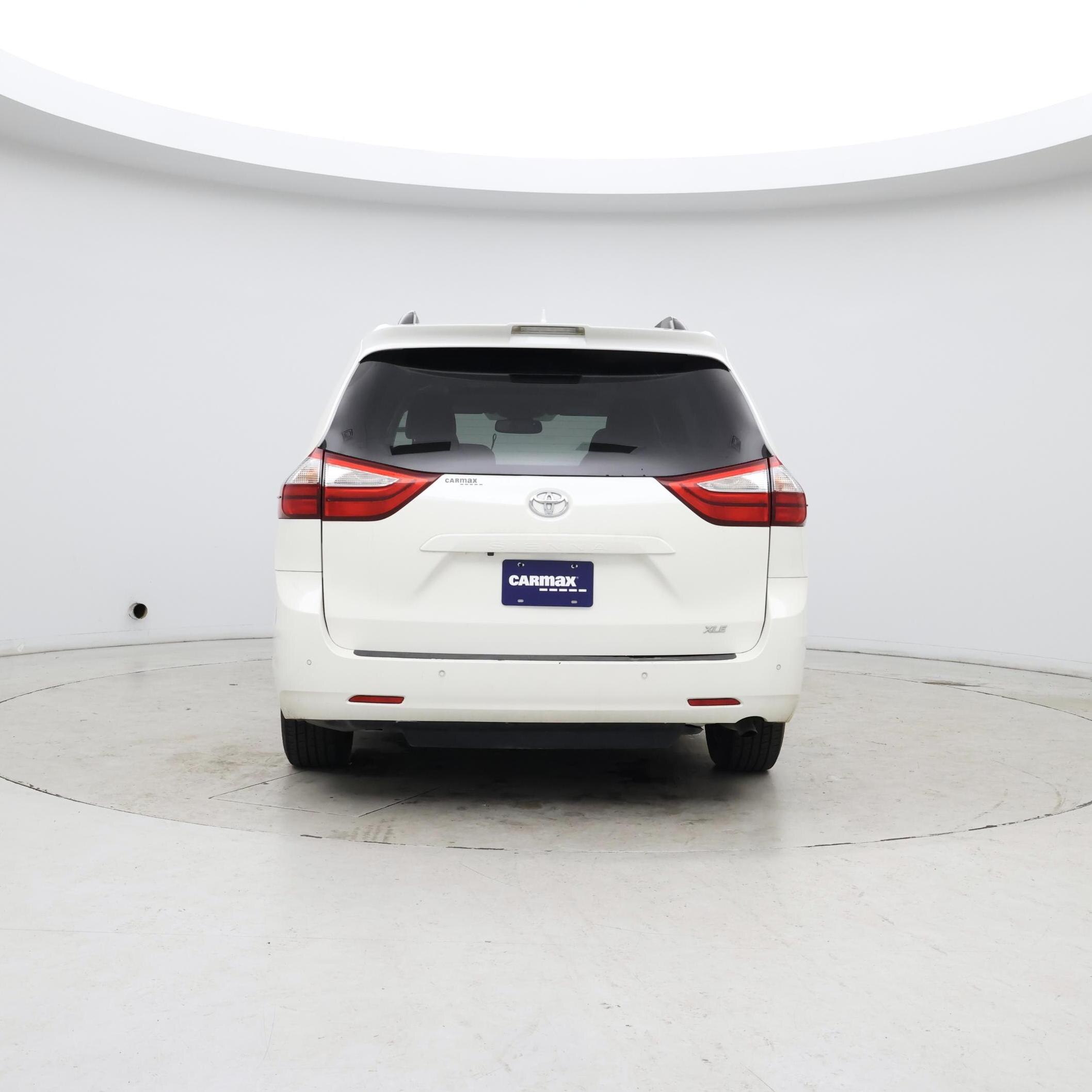 Thumbnail: 2018 Toyota Sienna - 6