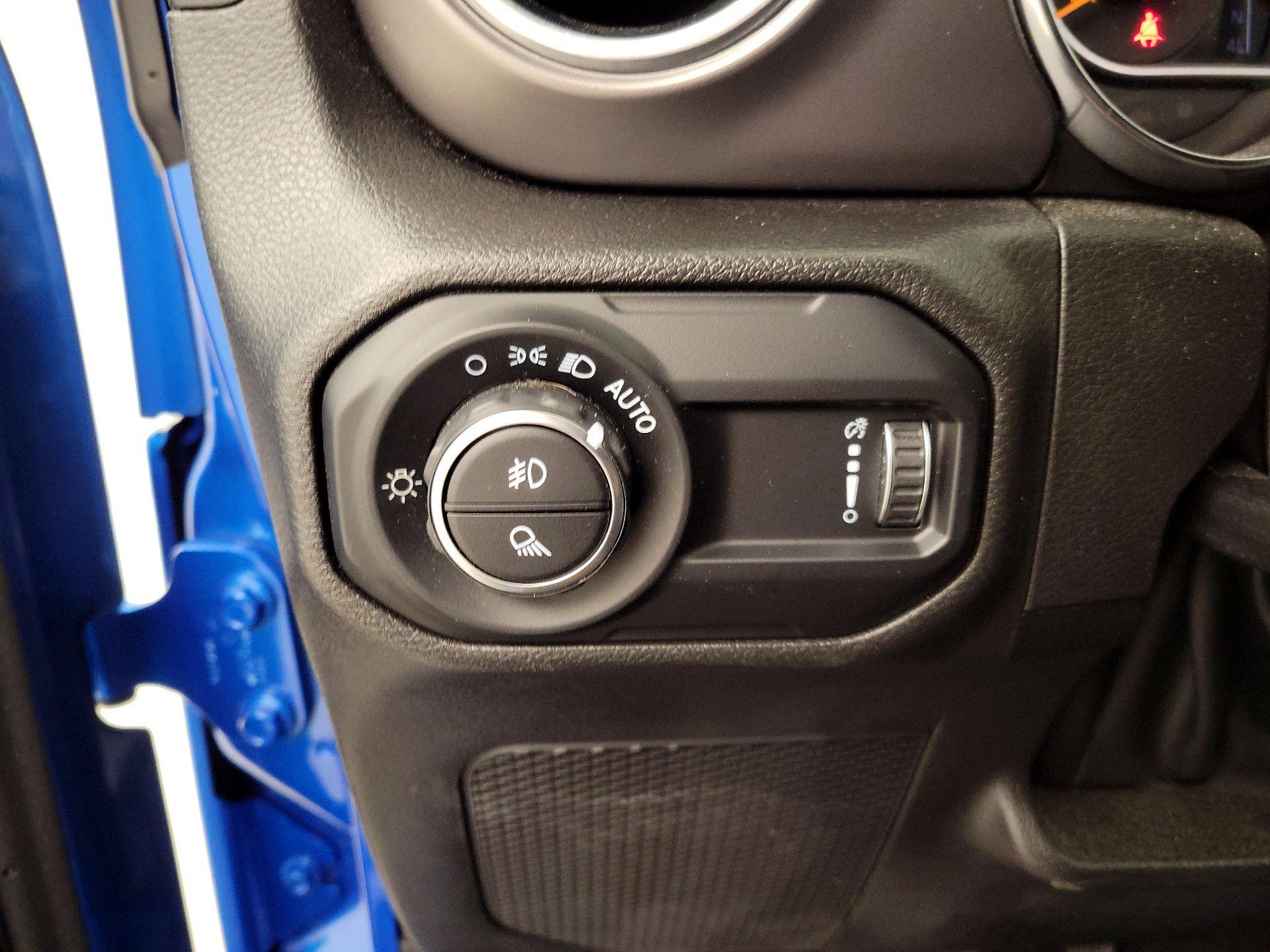 Thumbnail: 2023 Jeep Gladiator - 13