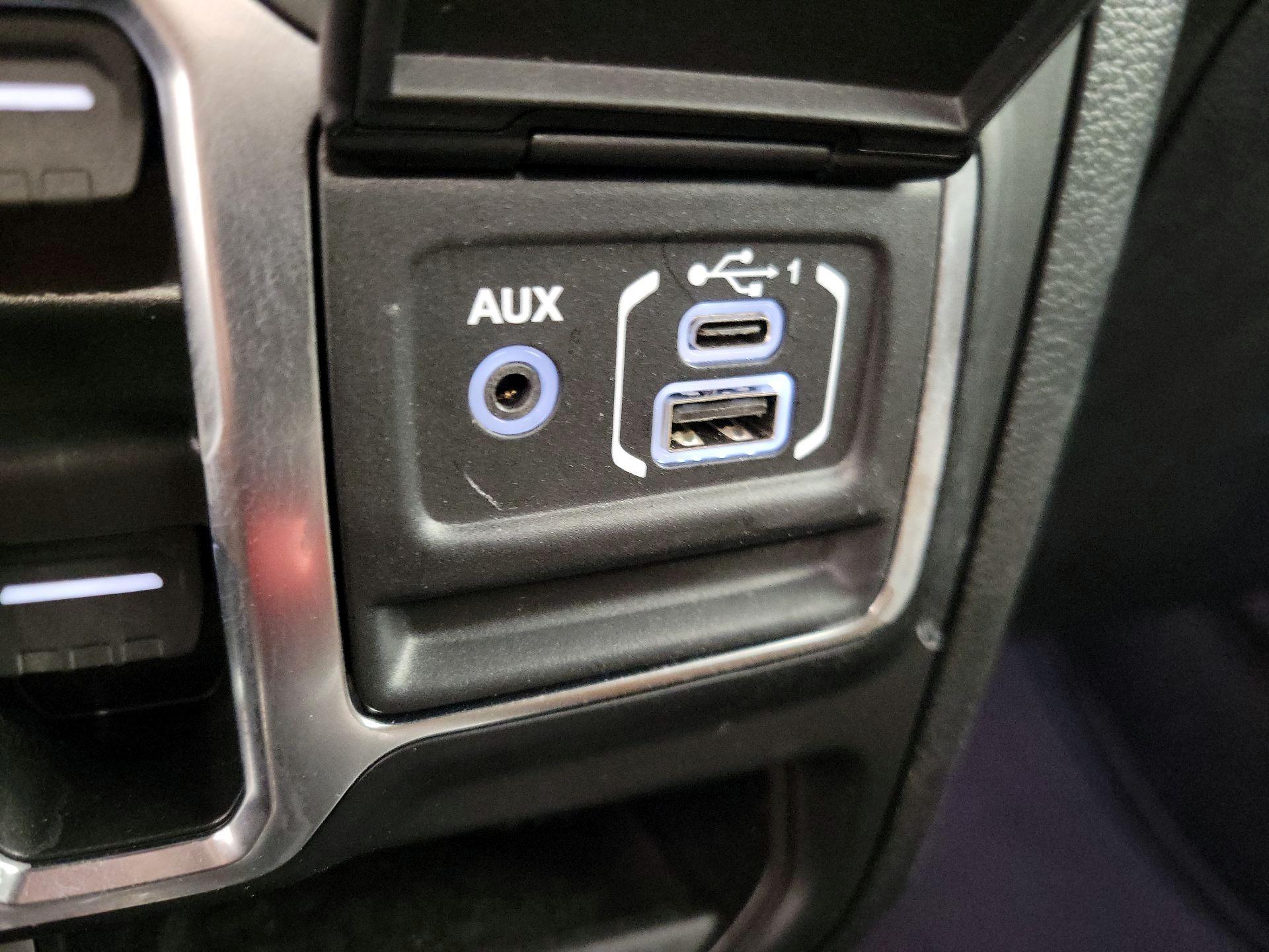 Thumbnail: 2023 Jeep Gladiator - 18