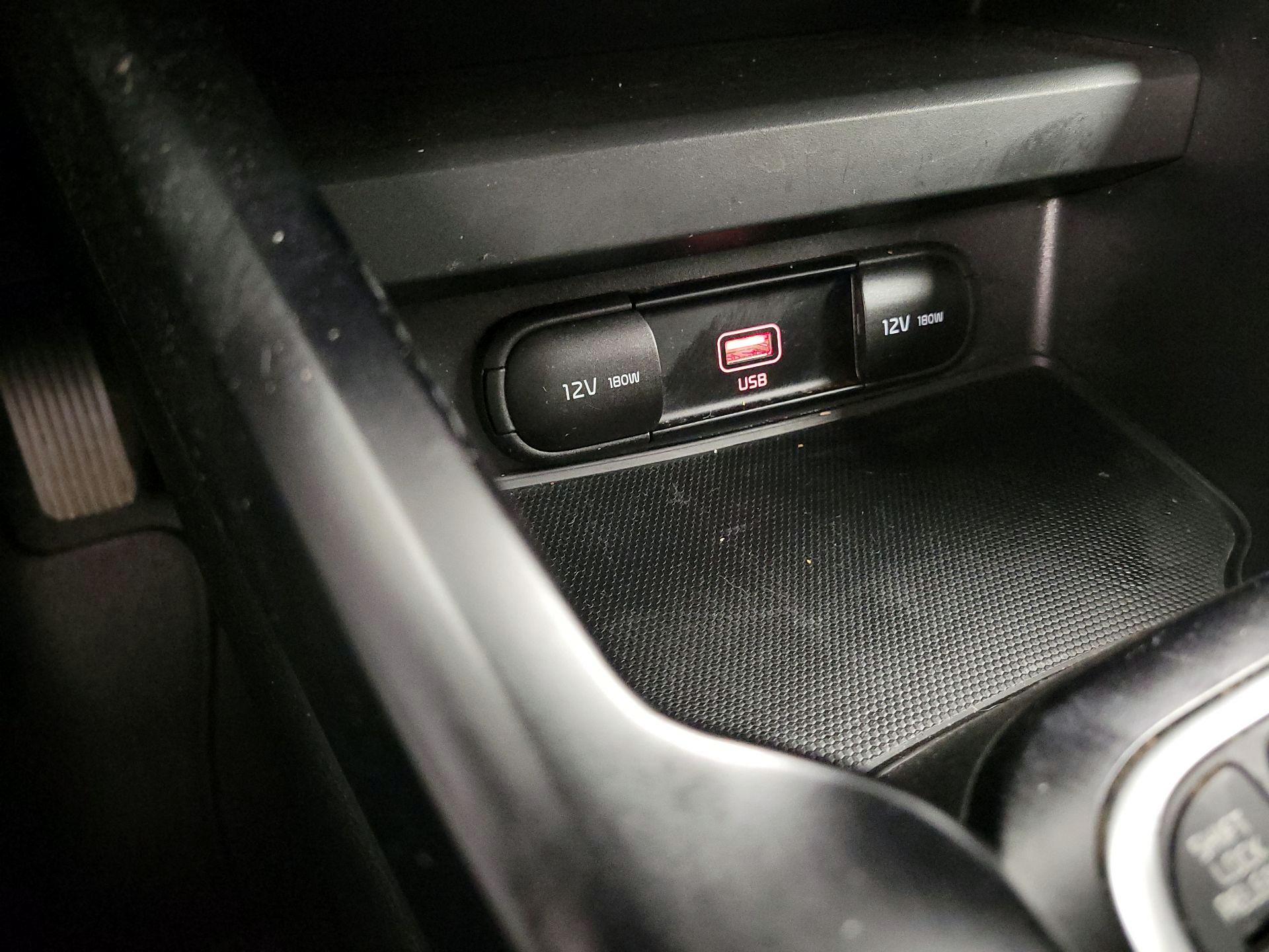 Thumbnail: 2020 Kia Soul - 18