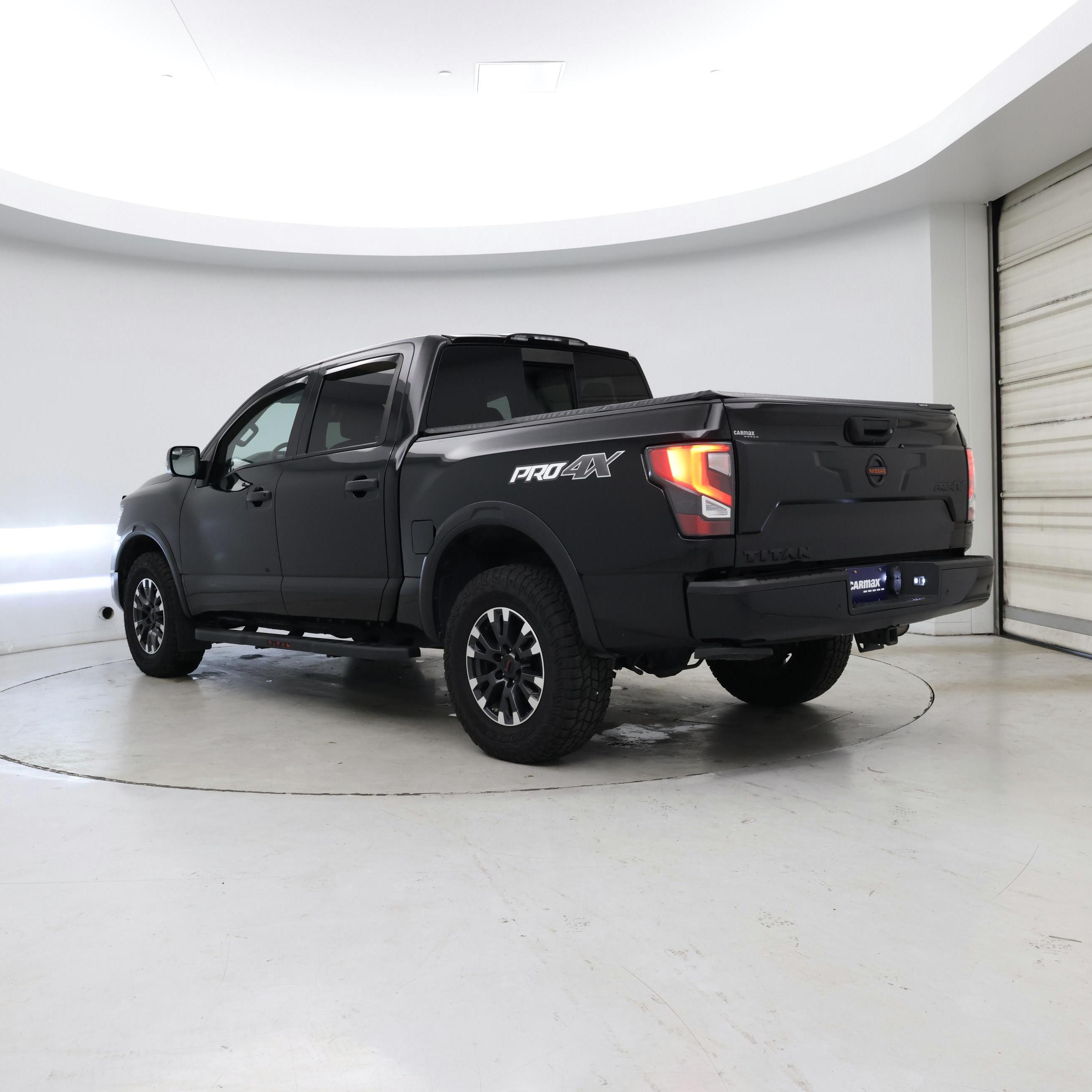 Thumbnail: 2021 Nissan Titan - 2
