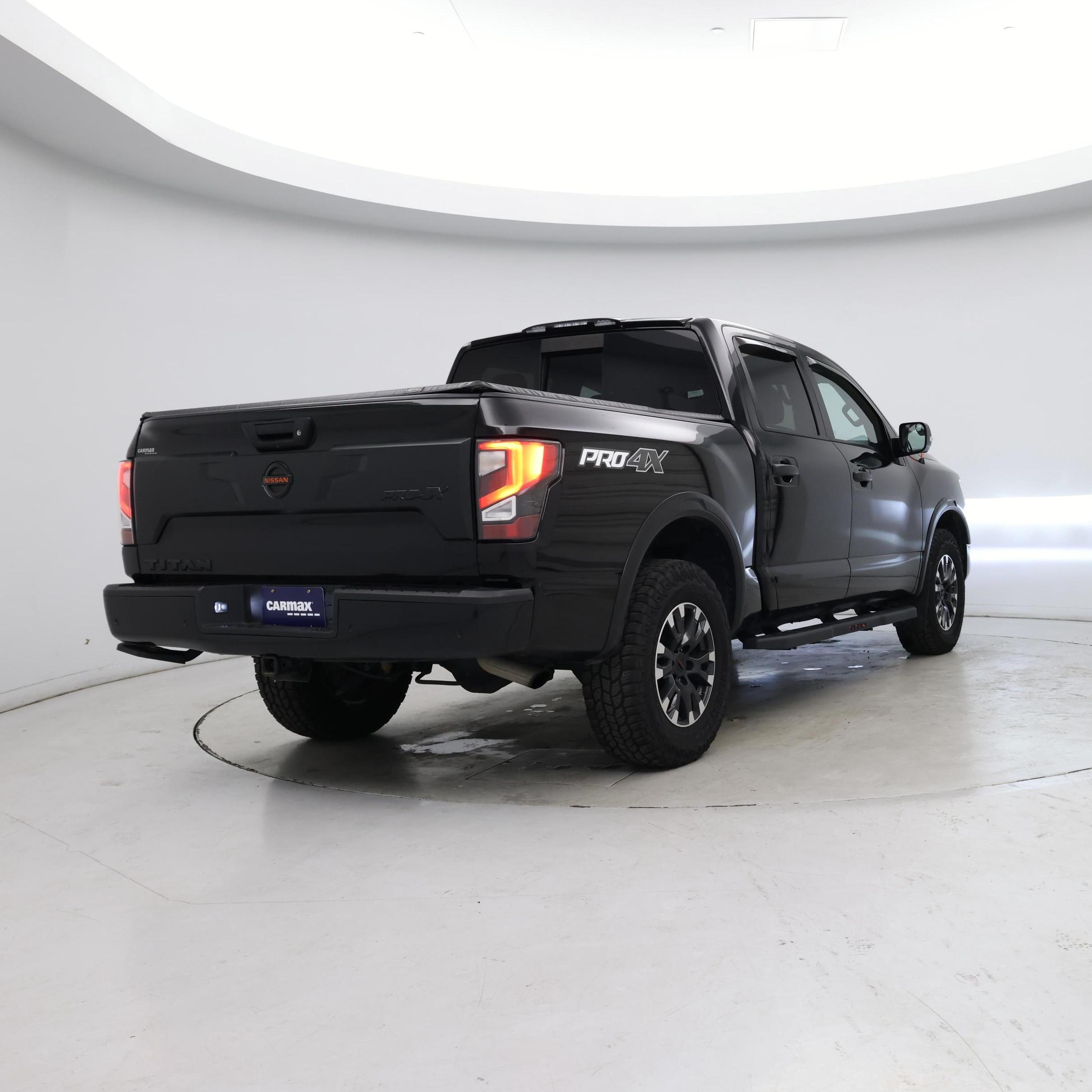 Thumbnail: 2021 Nissan Titan - 8