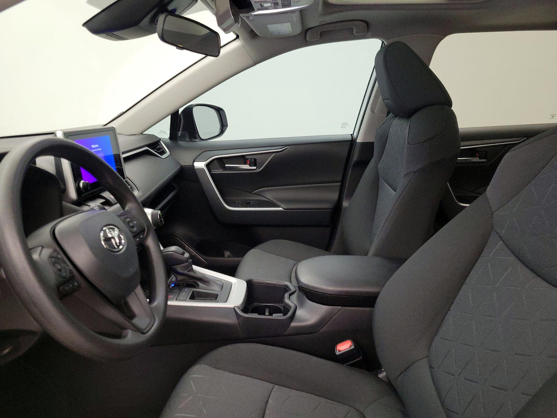 Thumbnail: 2025 Toyota RAV4 - 11